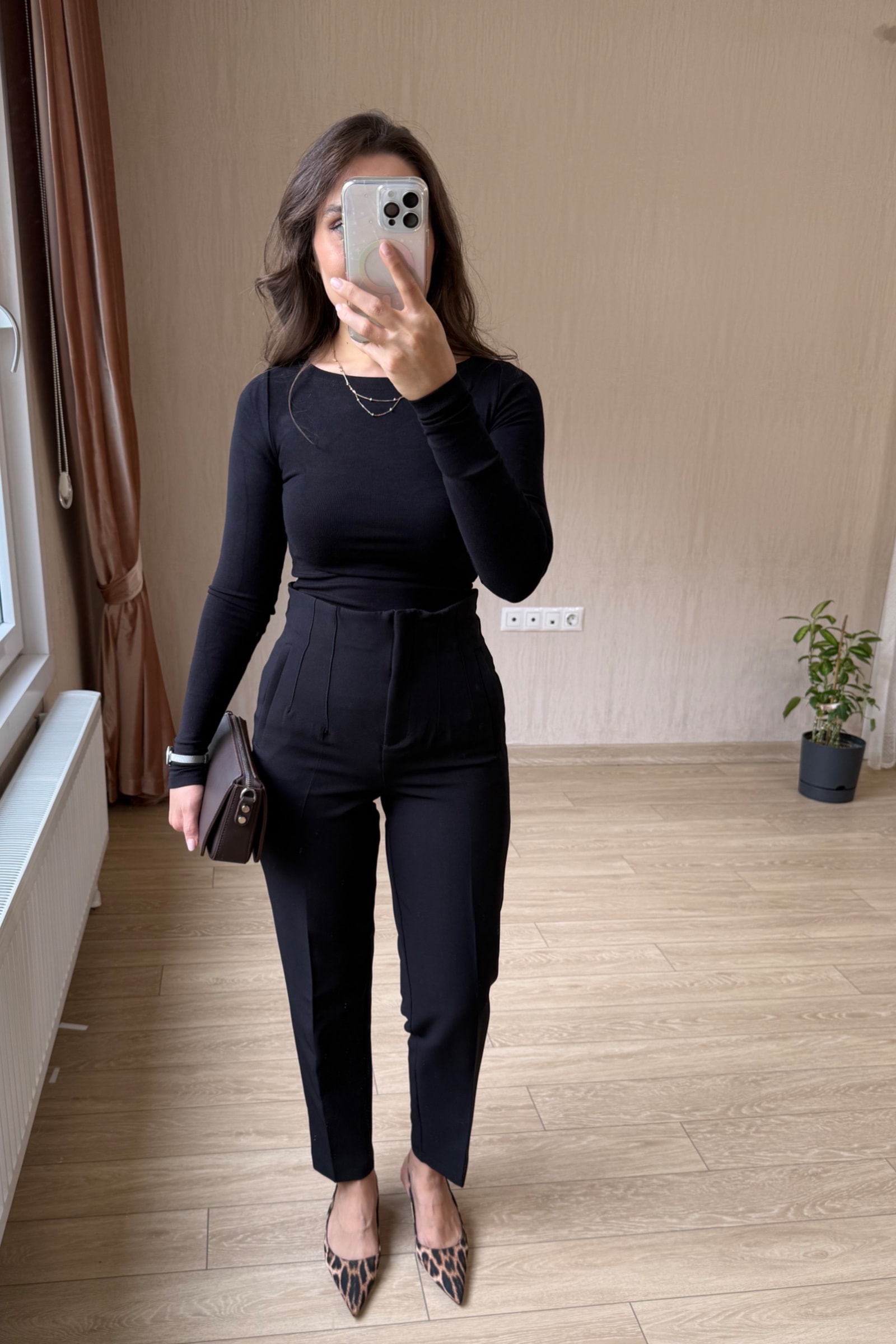 Chole ZR Model Önden Pensli Kumaş Pantolon - Siyah