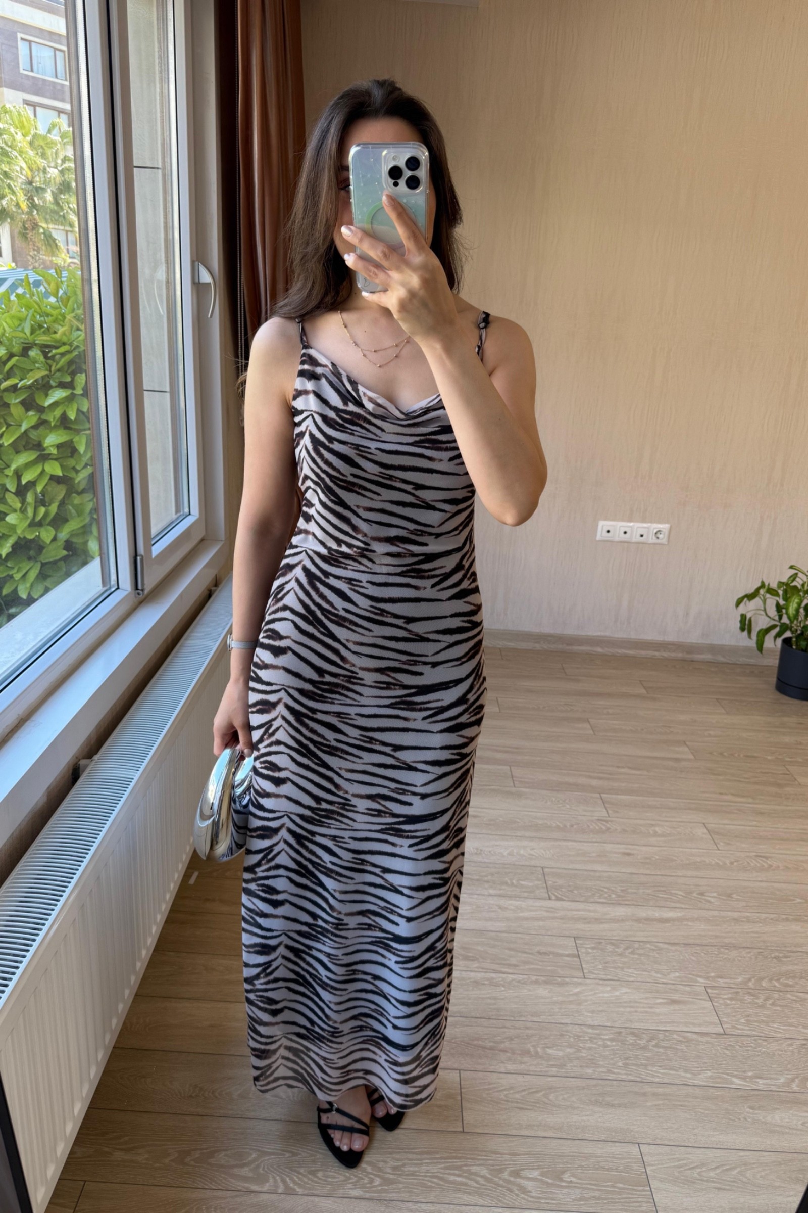  Valeria Degaje Yaka Tül Elbise - Zebra Desen