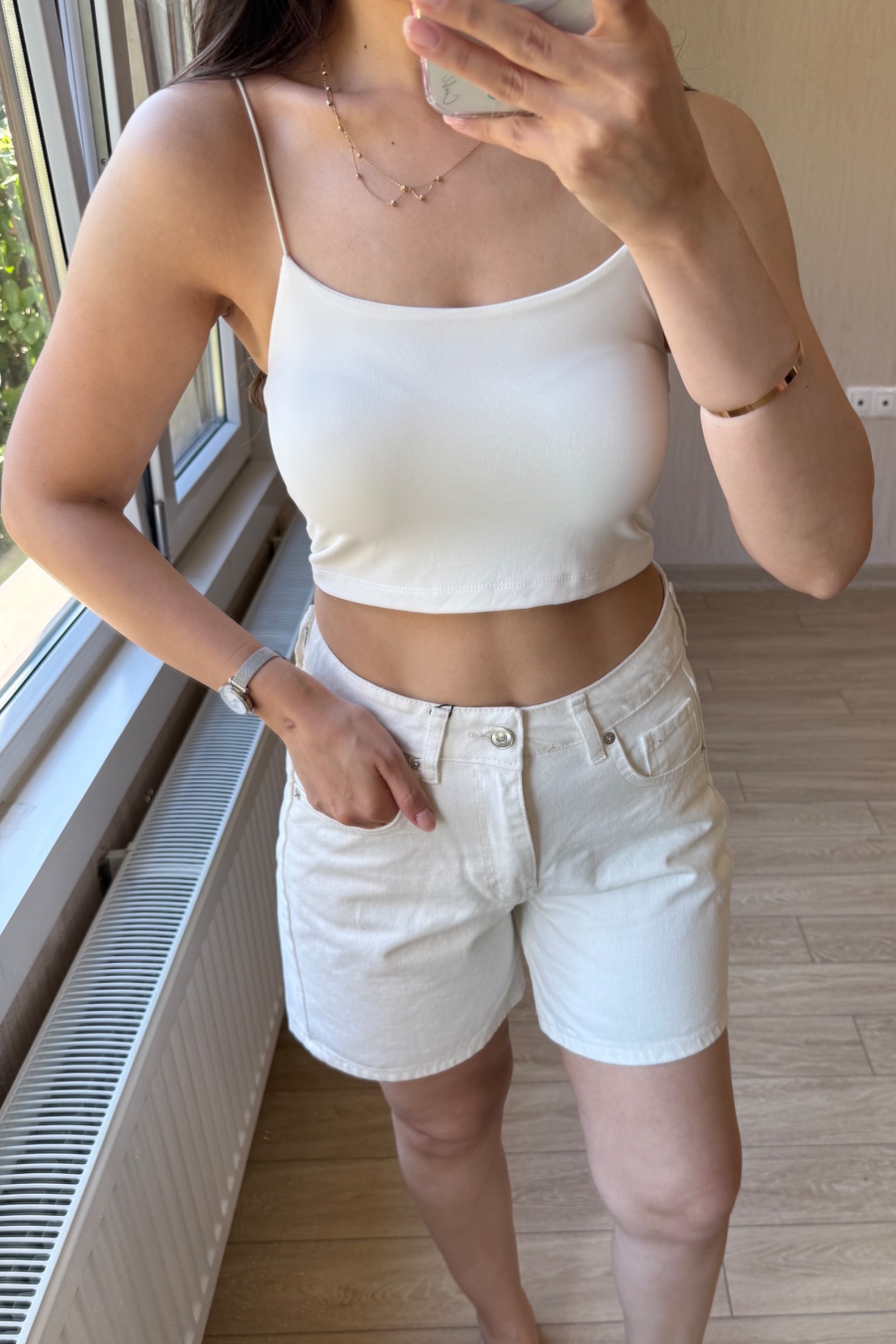 Dilvin Zero Sleeve Crop - Krem