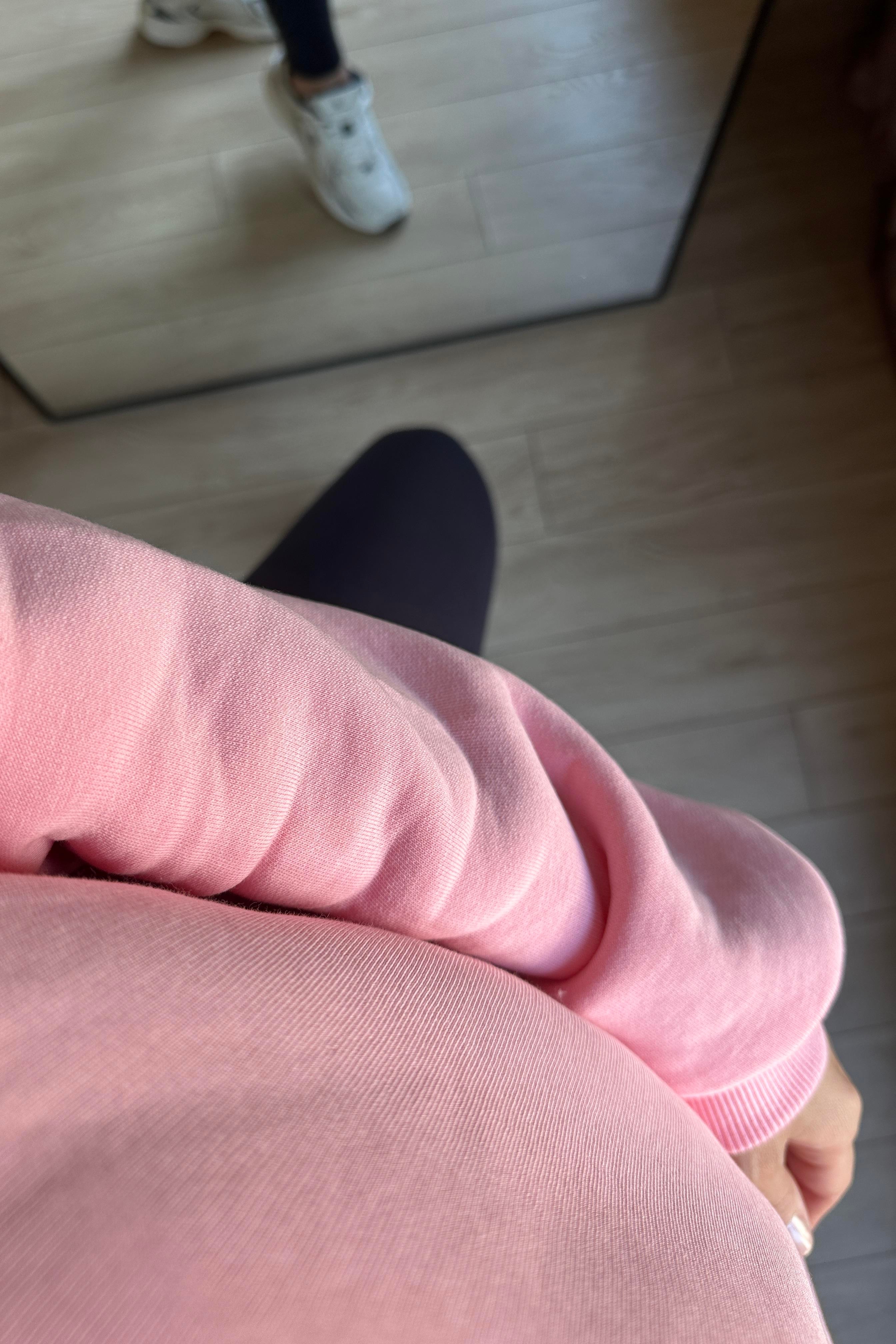 Pembe Basic Sweatshirt