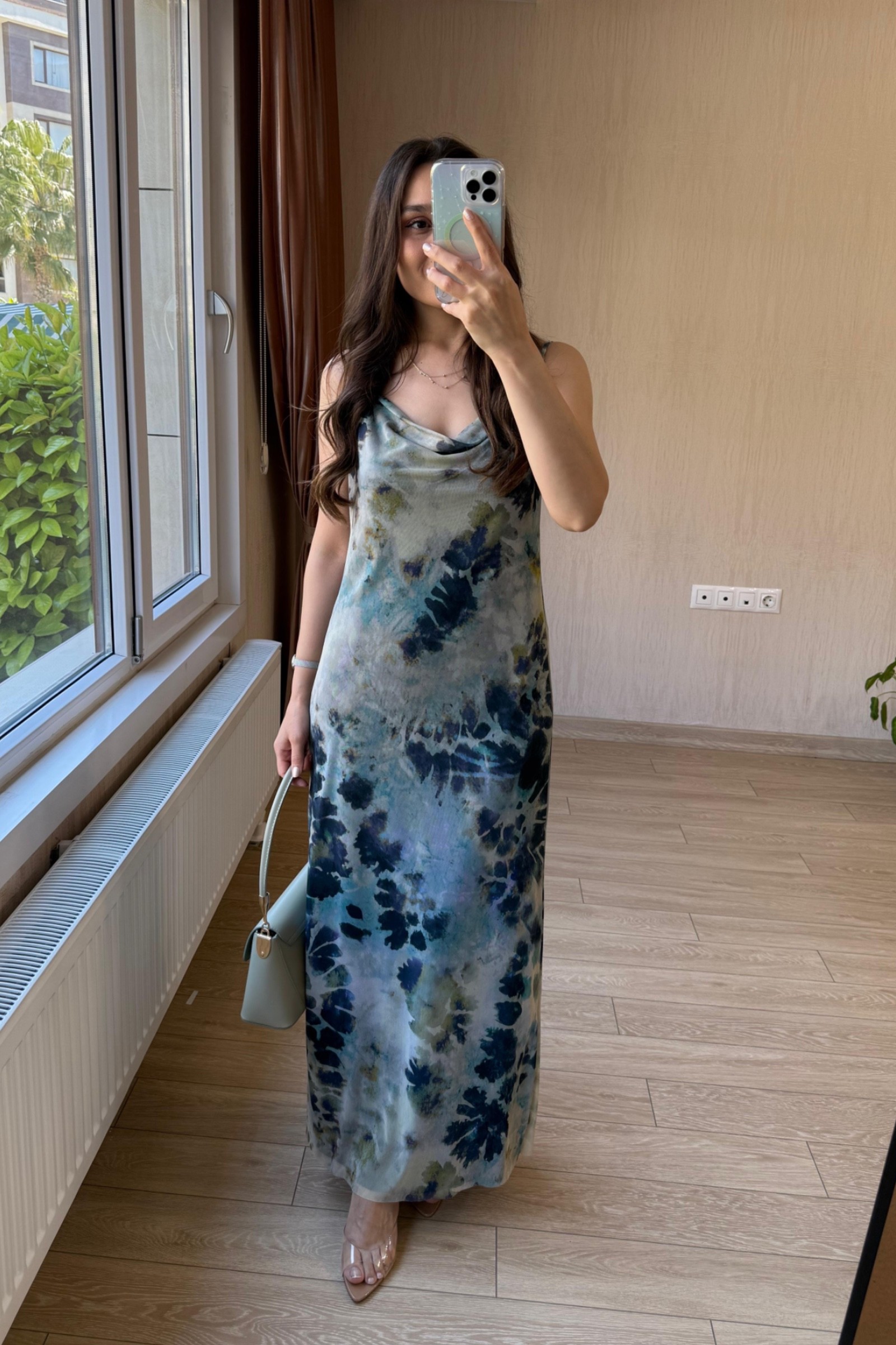  Valeria Degaje Yaka Tül Elbise - Batik Desen - Mavi