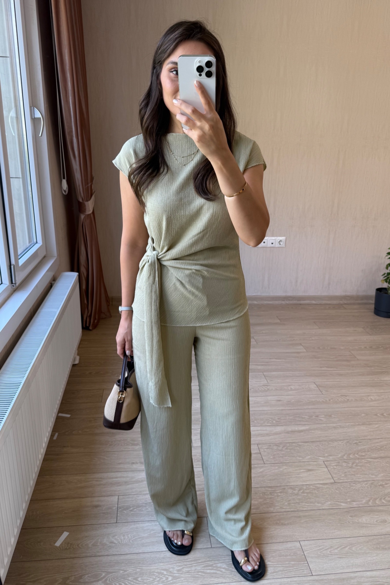 Carina Bağlama Detaylı  Bürümcük Kumaş Takım - Mint Yeşili