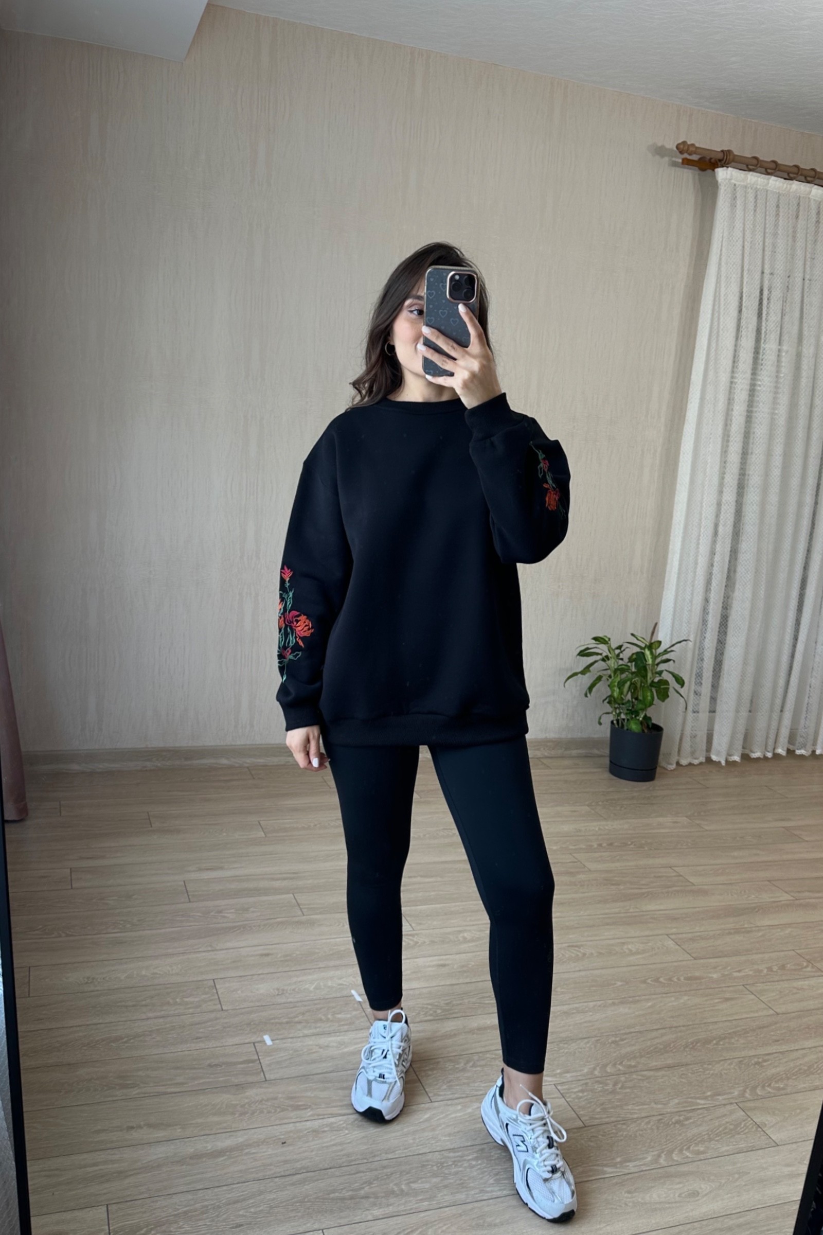 Kolları İşleme Detaylı Sweatshirt