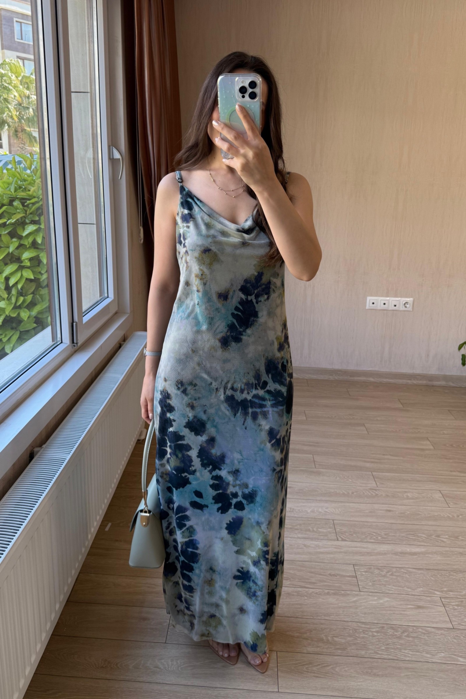  Valeria Degaje Yaka Tül Elbise - Batik Desen - Mavi