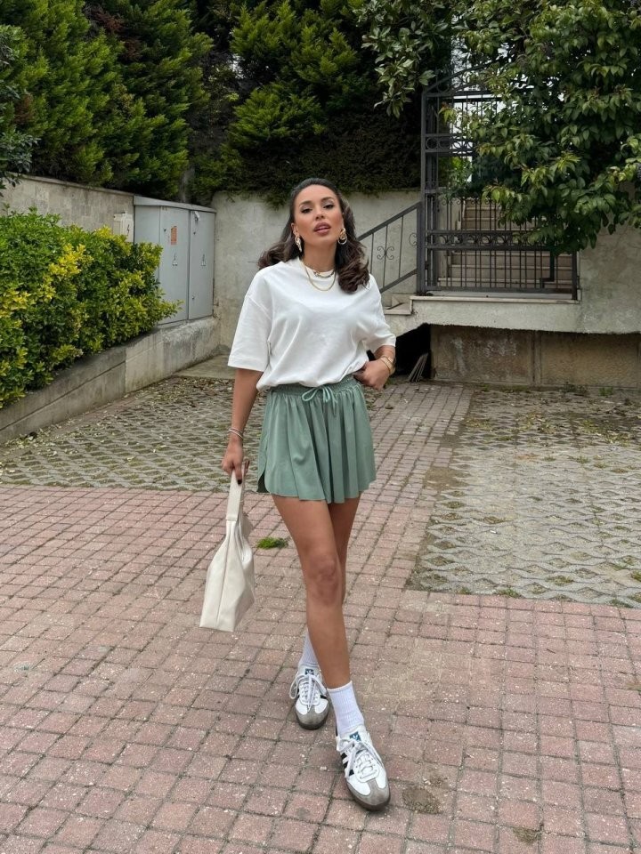 Kadın Sandy Kumaş Bağıcık Detaylı şort