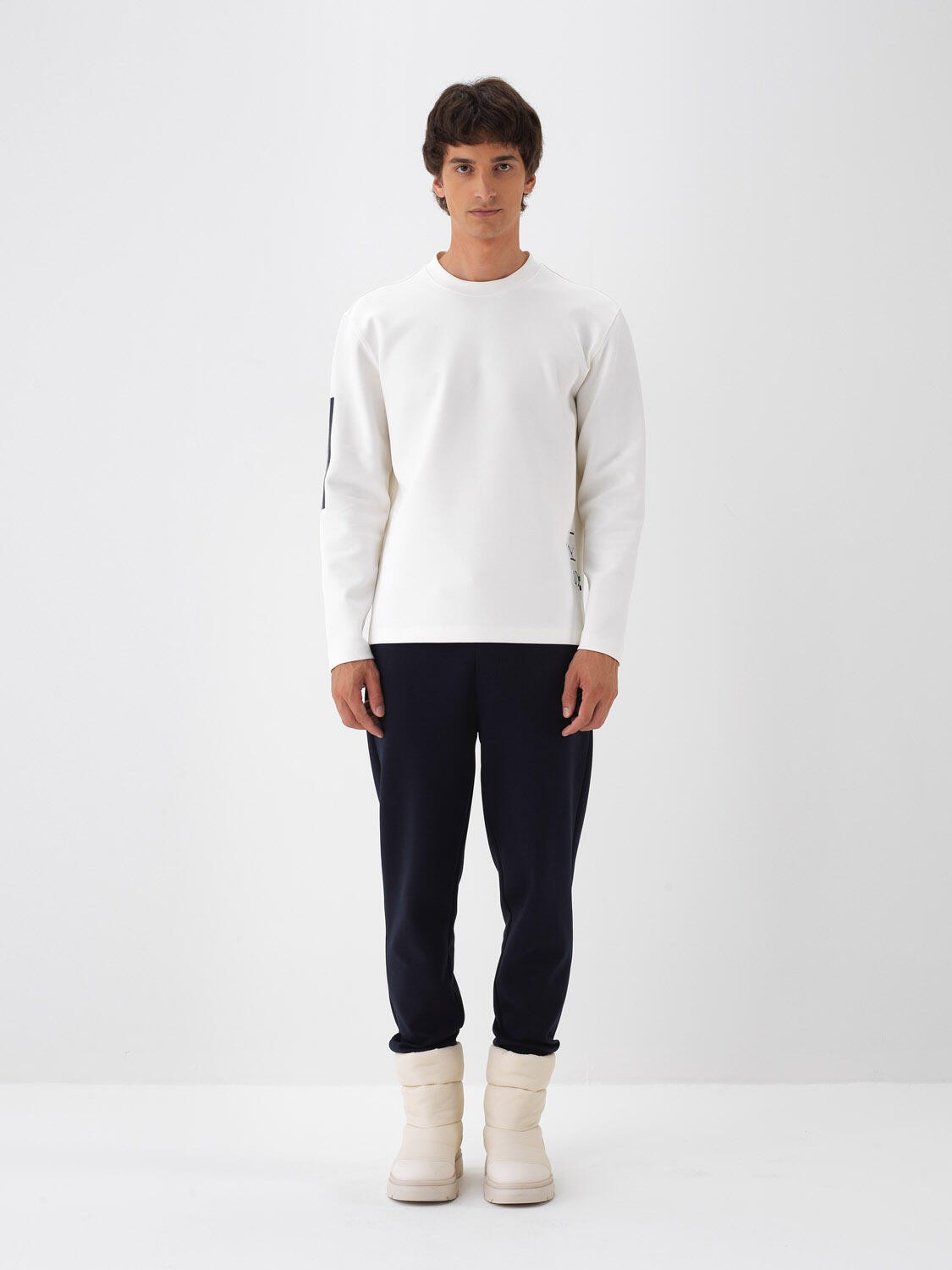 XINT SWEAT -300325 EKRU