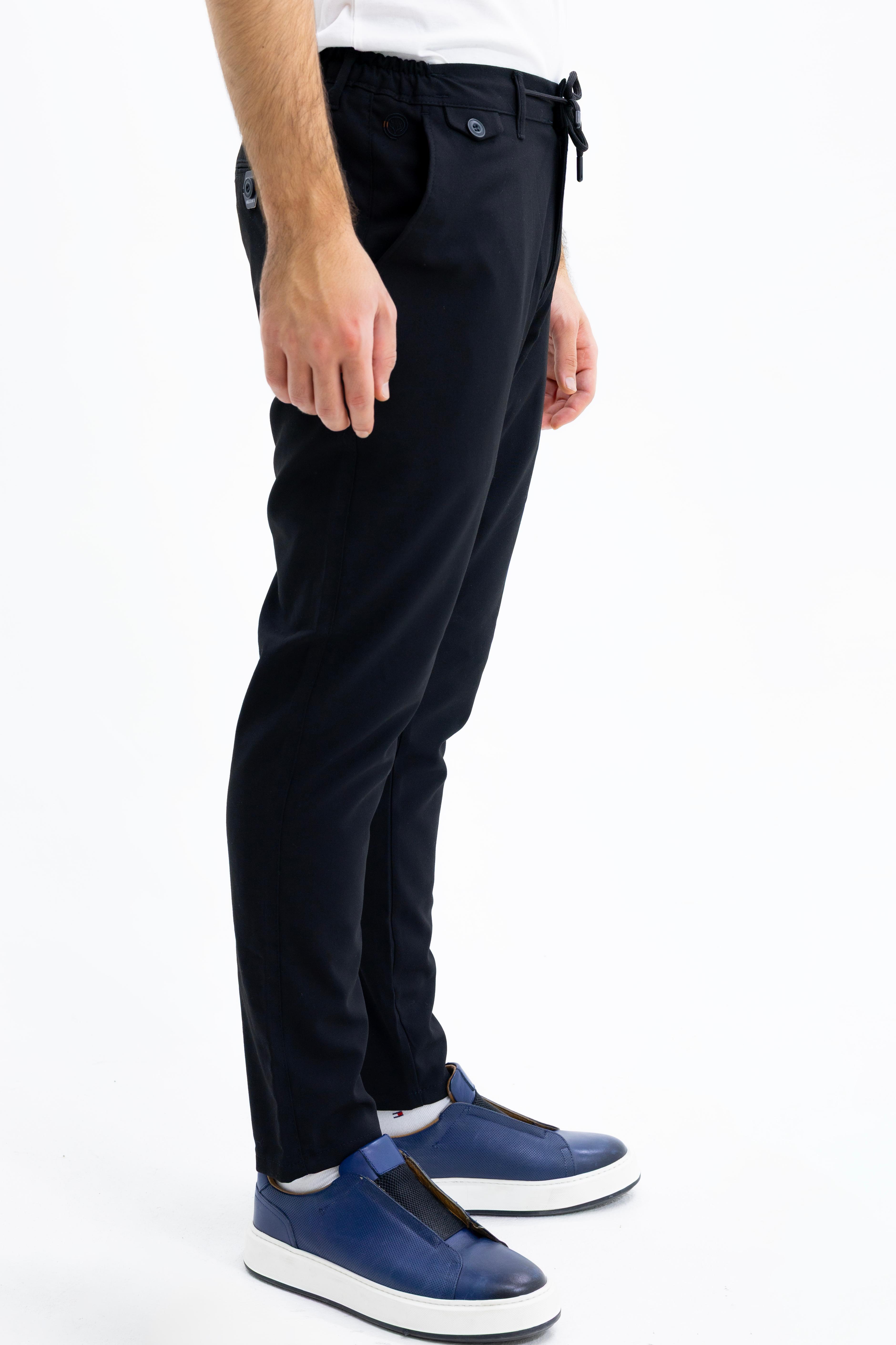 Kesik Etiket Jogger Bez Ayağı Pantolon SİYAH