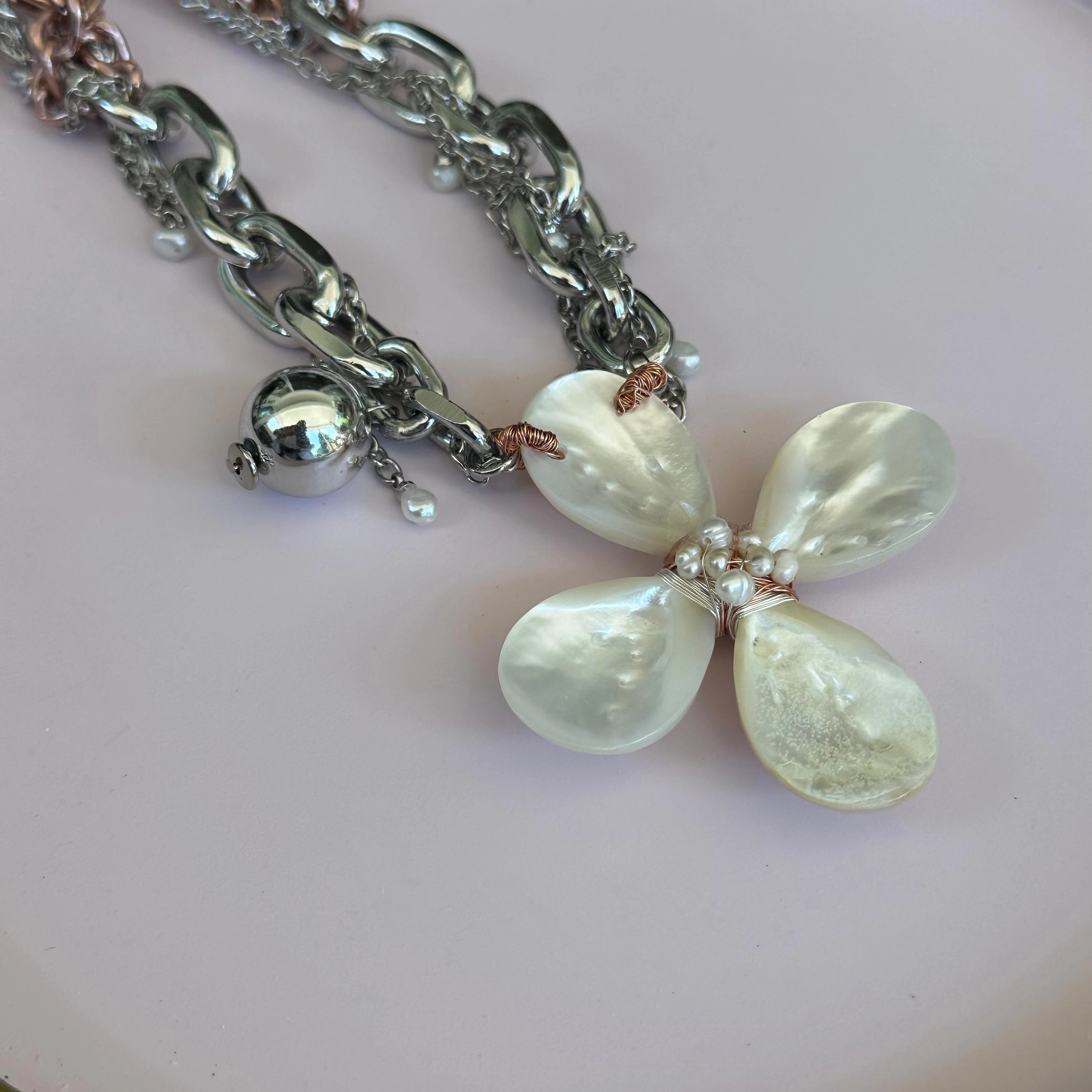 Blossom Kolye, İncili Çiçek Kolye