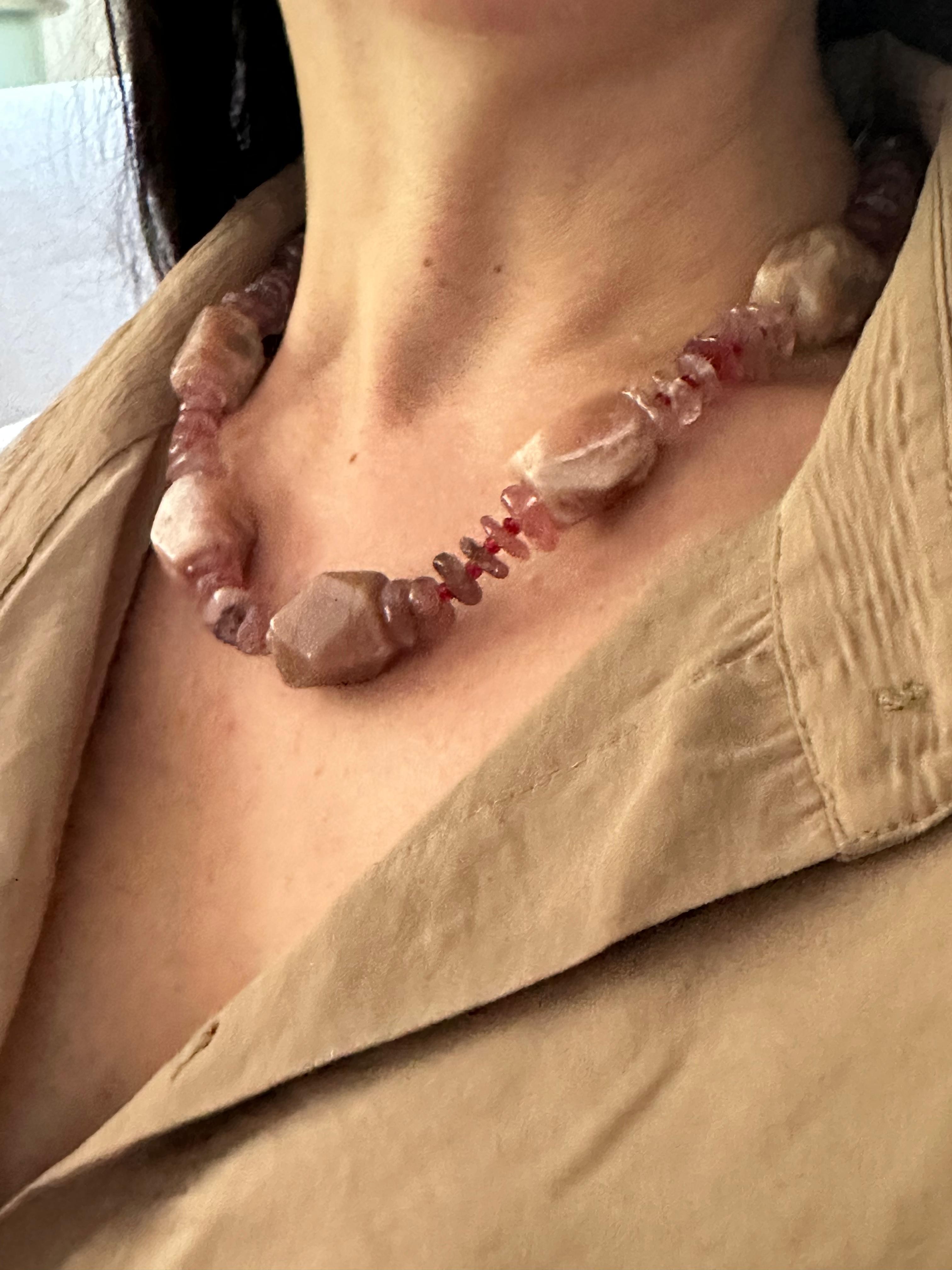 NEW OLIVIA DOĞALTAŞ KOLYE