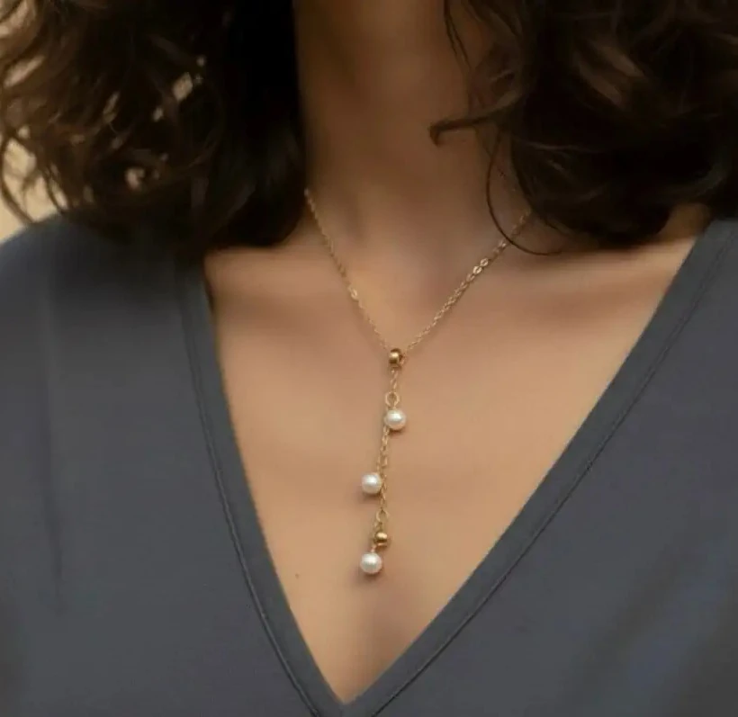 Mia , Sallantılı İnci Y Kolye