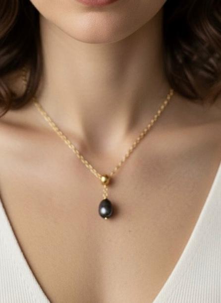 Solo Blc, Siyah İnci Kolye