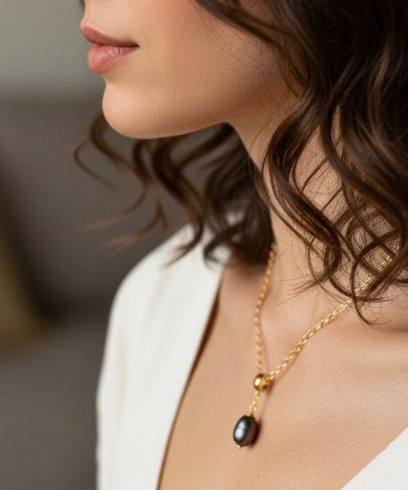 Solo Blc, Siyah İnci Kolye