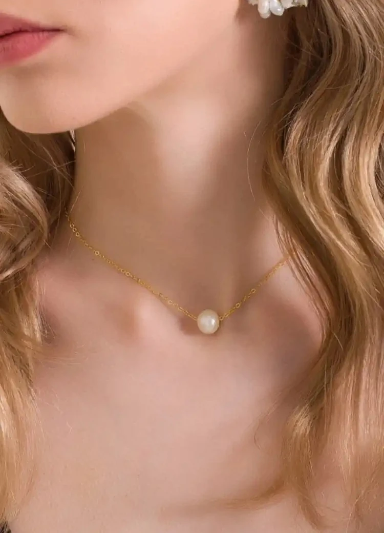 Solo, Tek İnci Kolye