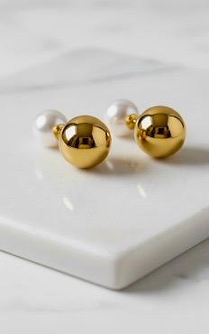 Nyorker, Top inci Küpe