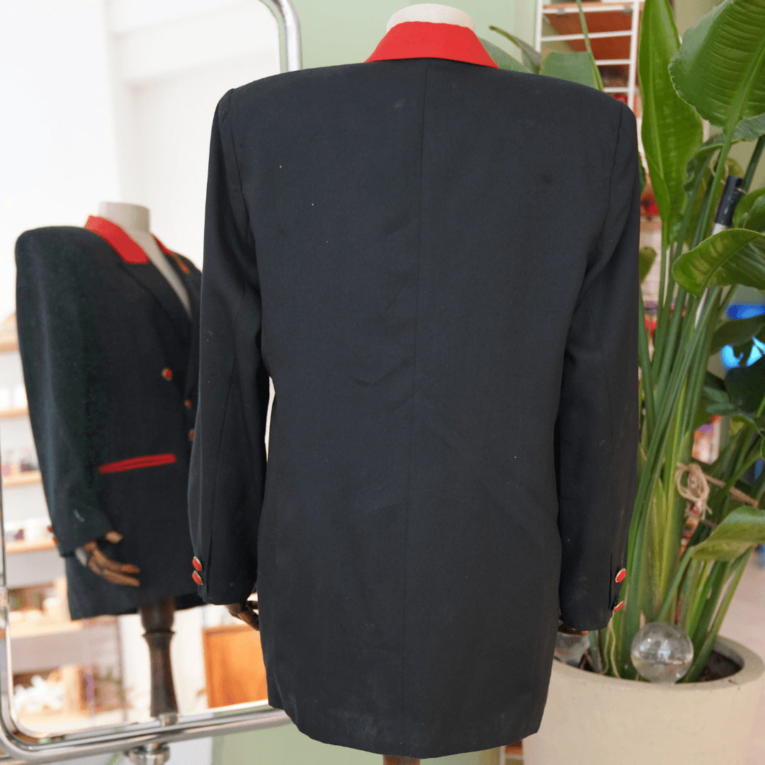 Kadın Kırmızı Düğmeli ve Yakalı Blazer Ceket - Siyah