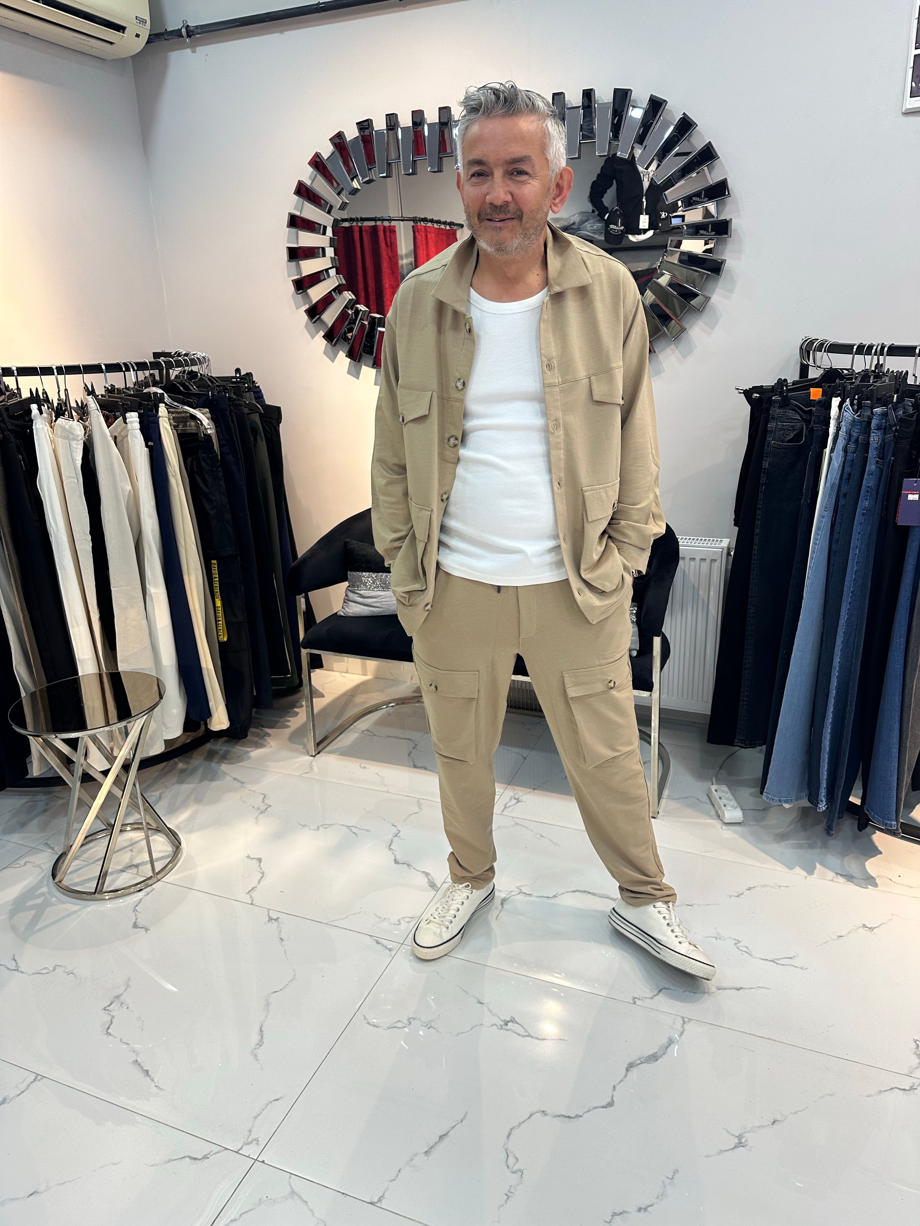 Krem Düğmeli Gömlek-Pantolon Takım