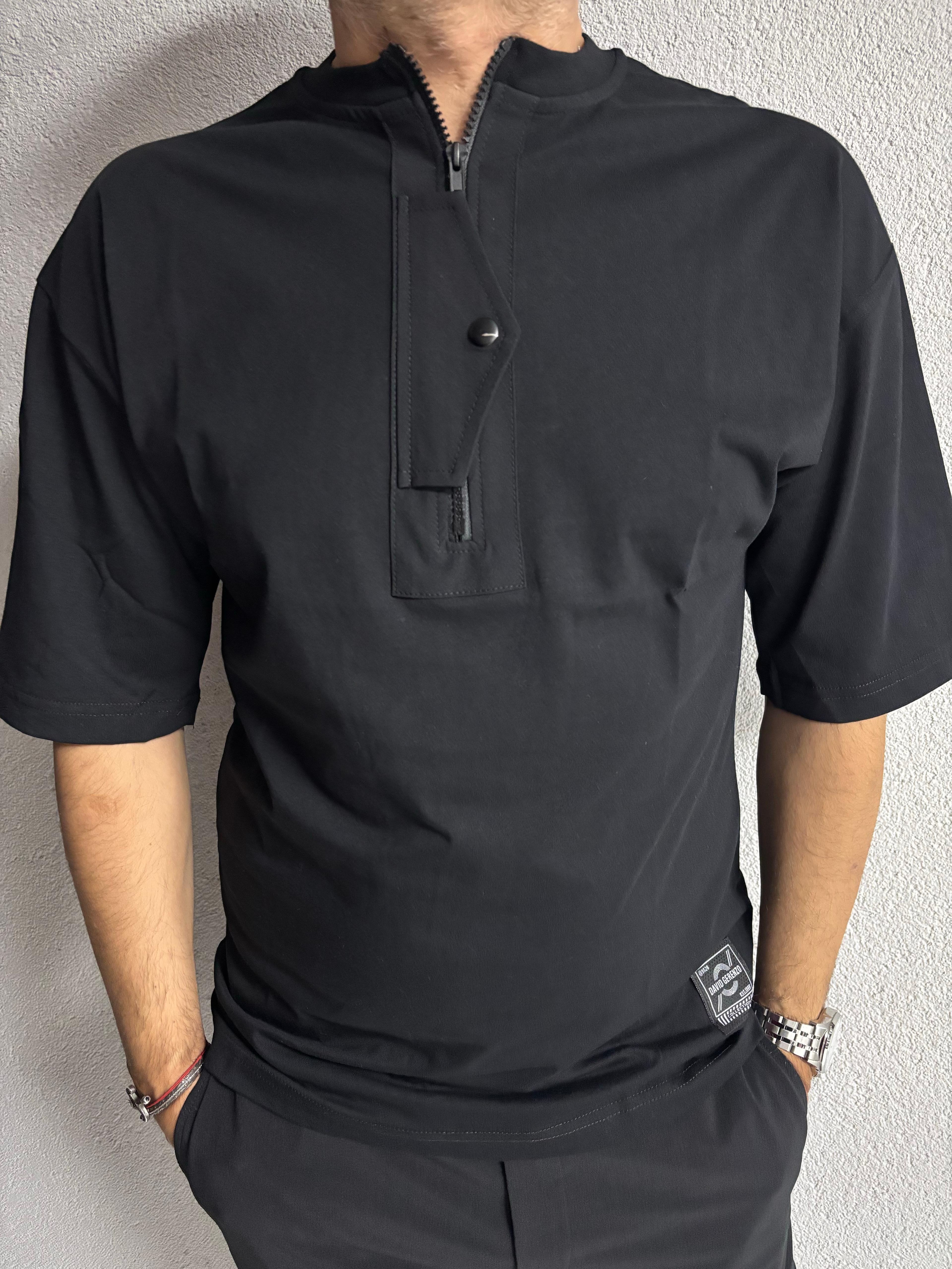 Yakası Yalancı Cepli Fermuarlı Tshirt