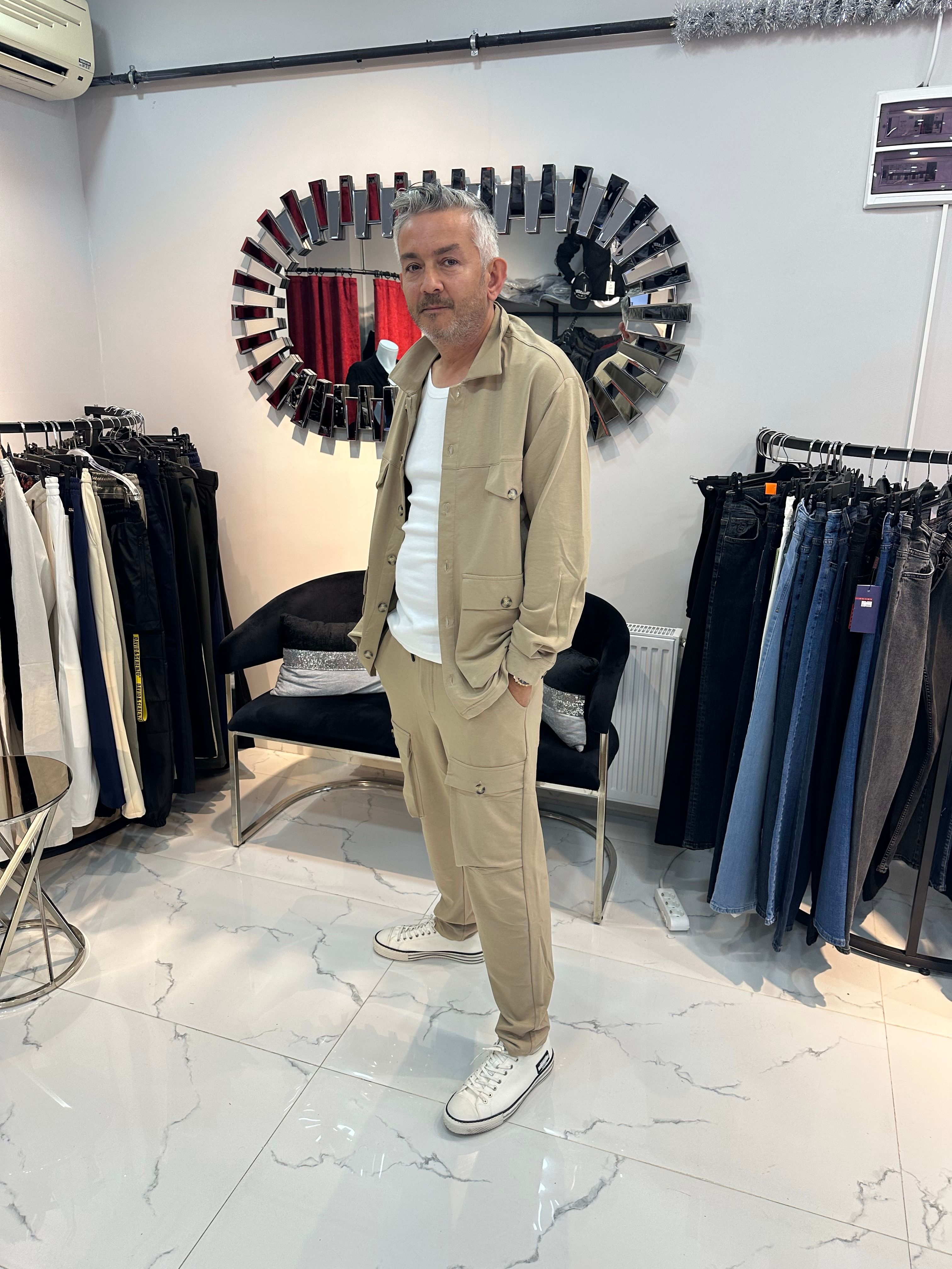 Krem Düğmeli Gömlek-Pantolon Takım