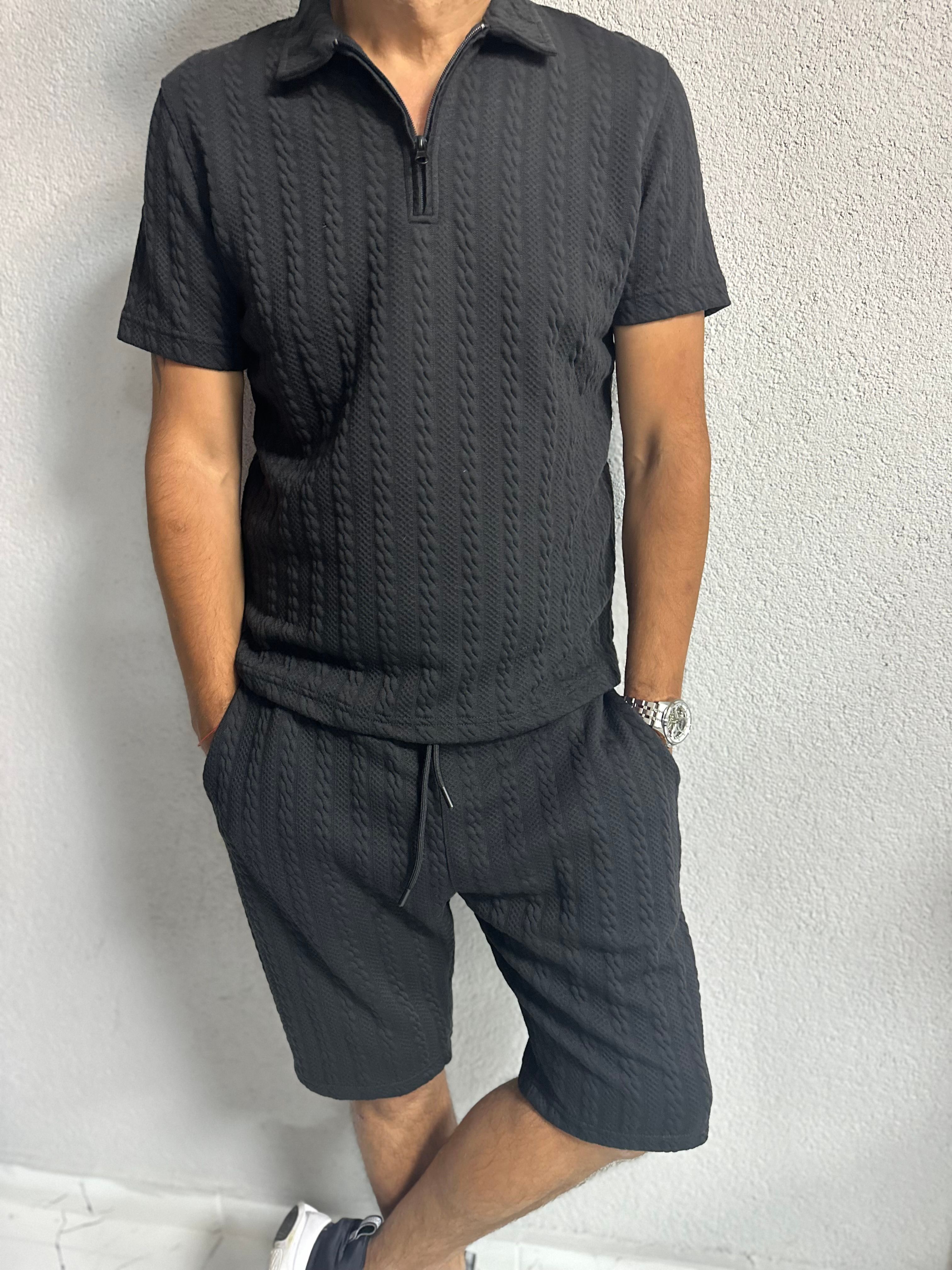 Kumaşı Desenli Şort-Tshirt Takım