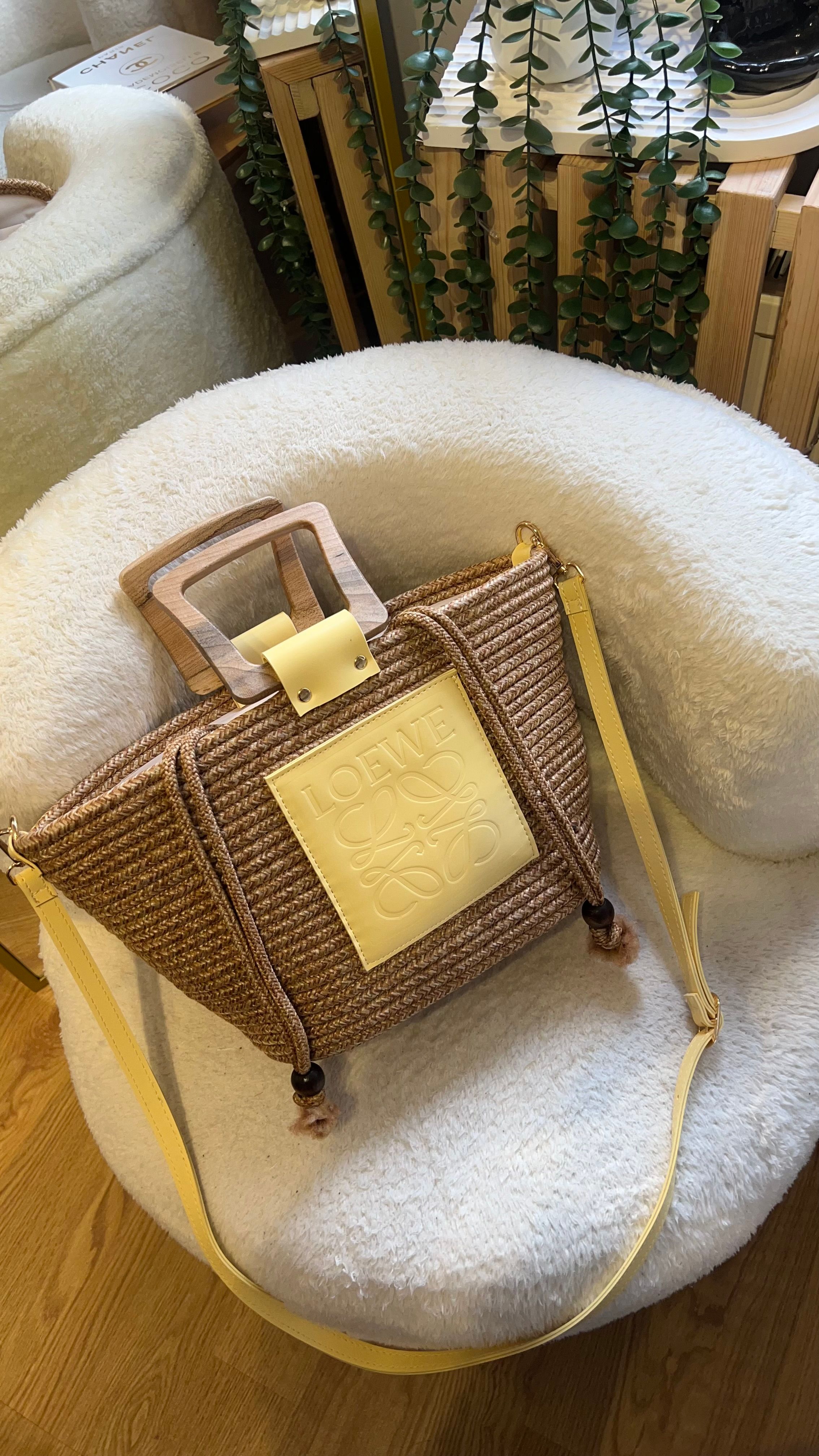 LOEWE JÜT&SARI