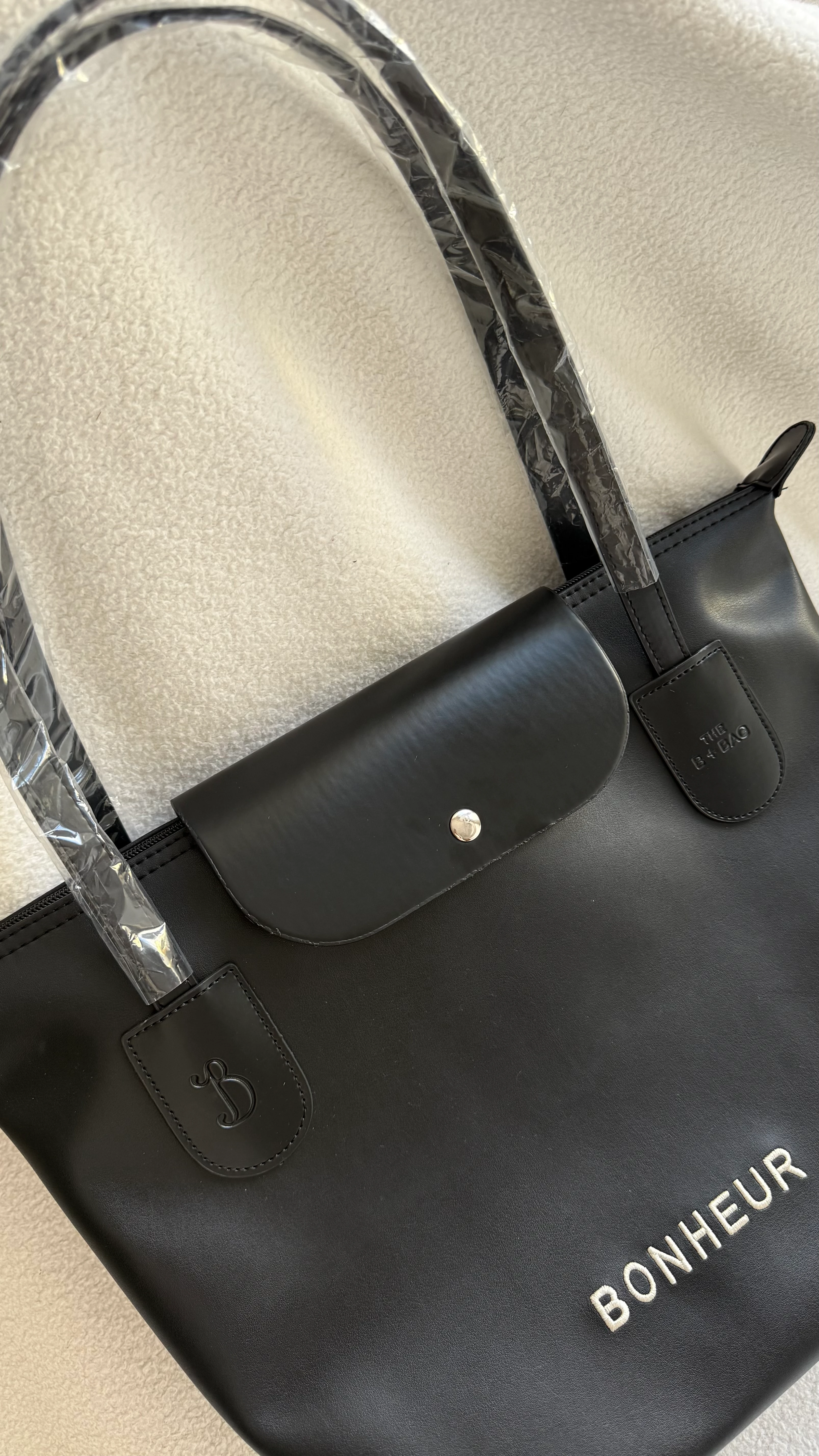 N°7 VEGAN PHANTOM BLACK