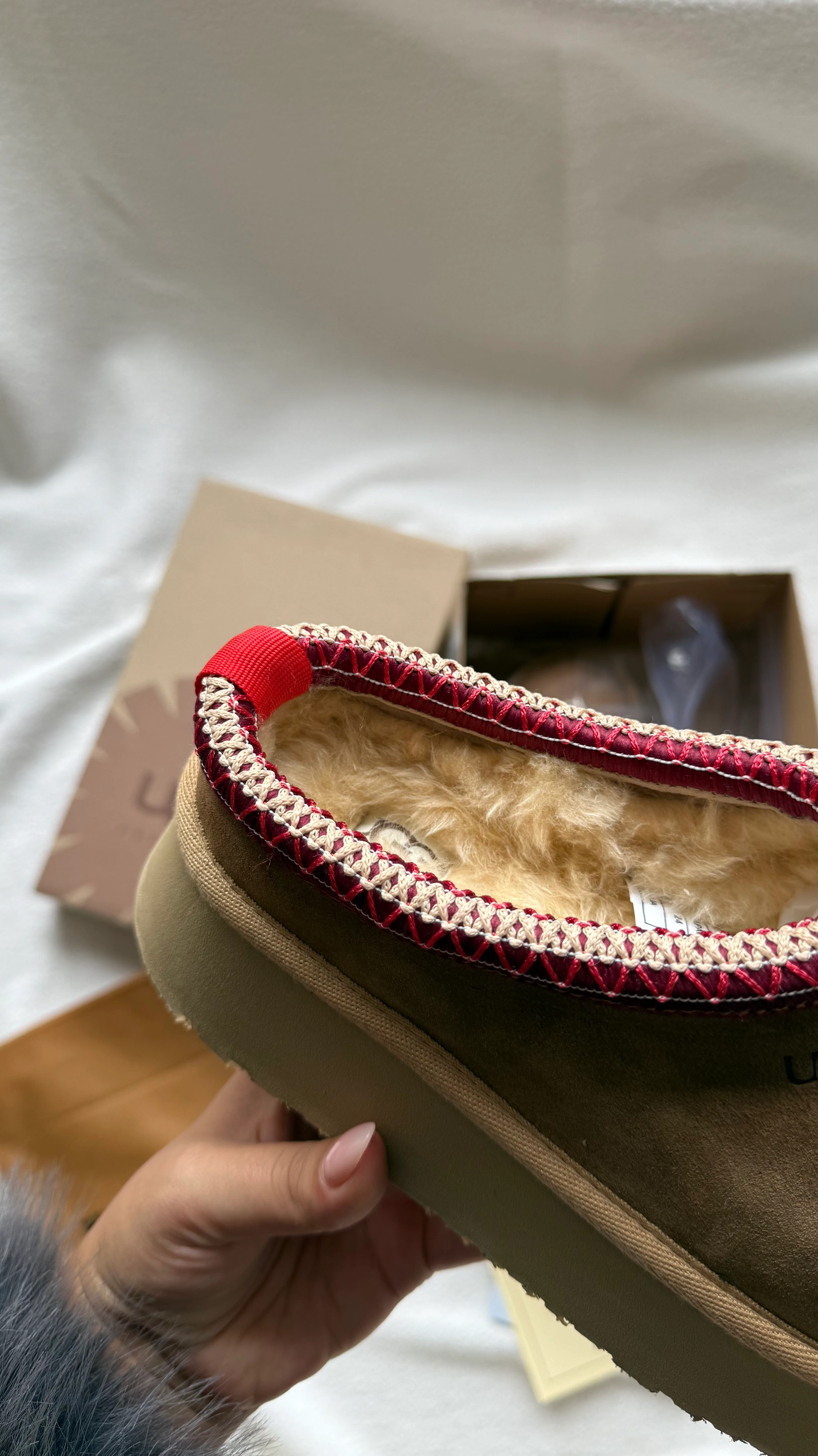 UGG TAZZ KESTANE (GERÇEK KÜRK/GERÇEK DERİ) - DAR KALIP