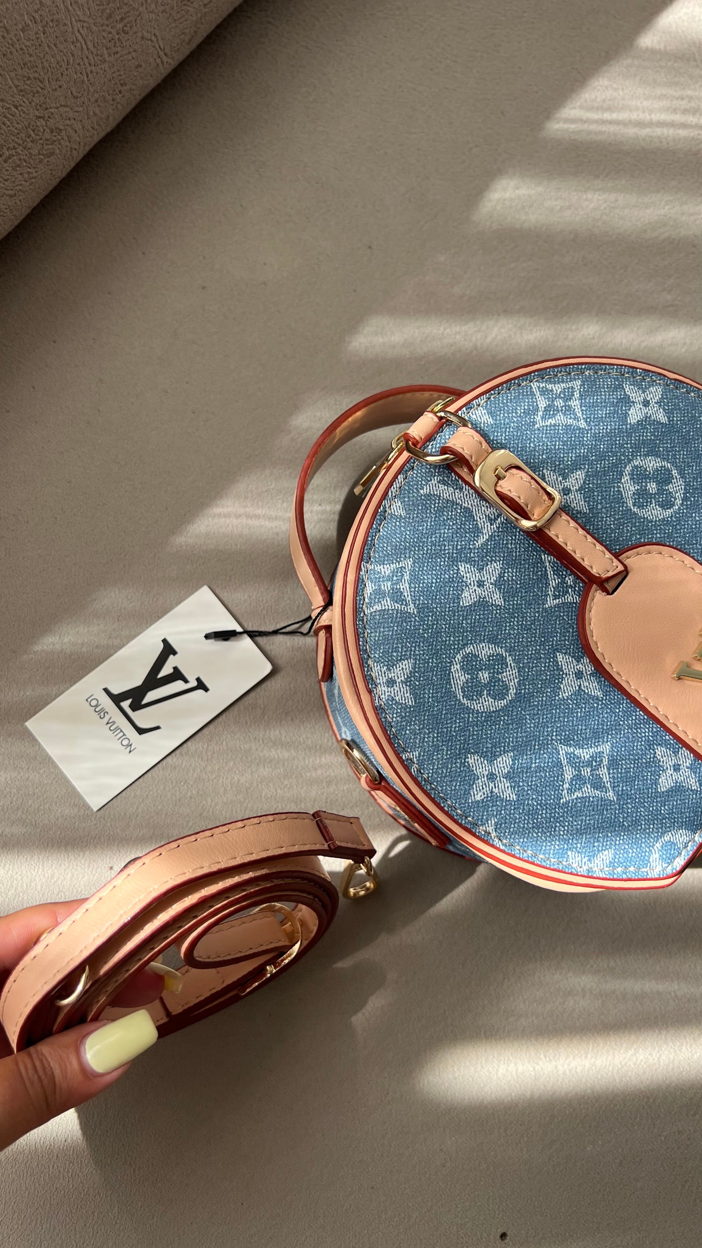 LV Boitte BAG -Açık KOT Rengi & Krem
