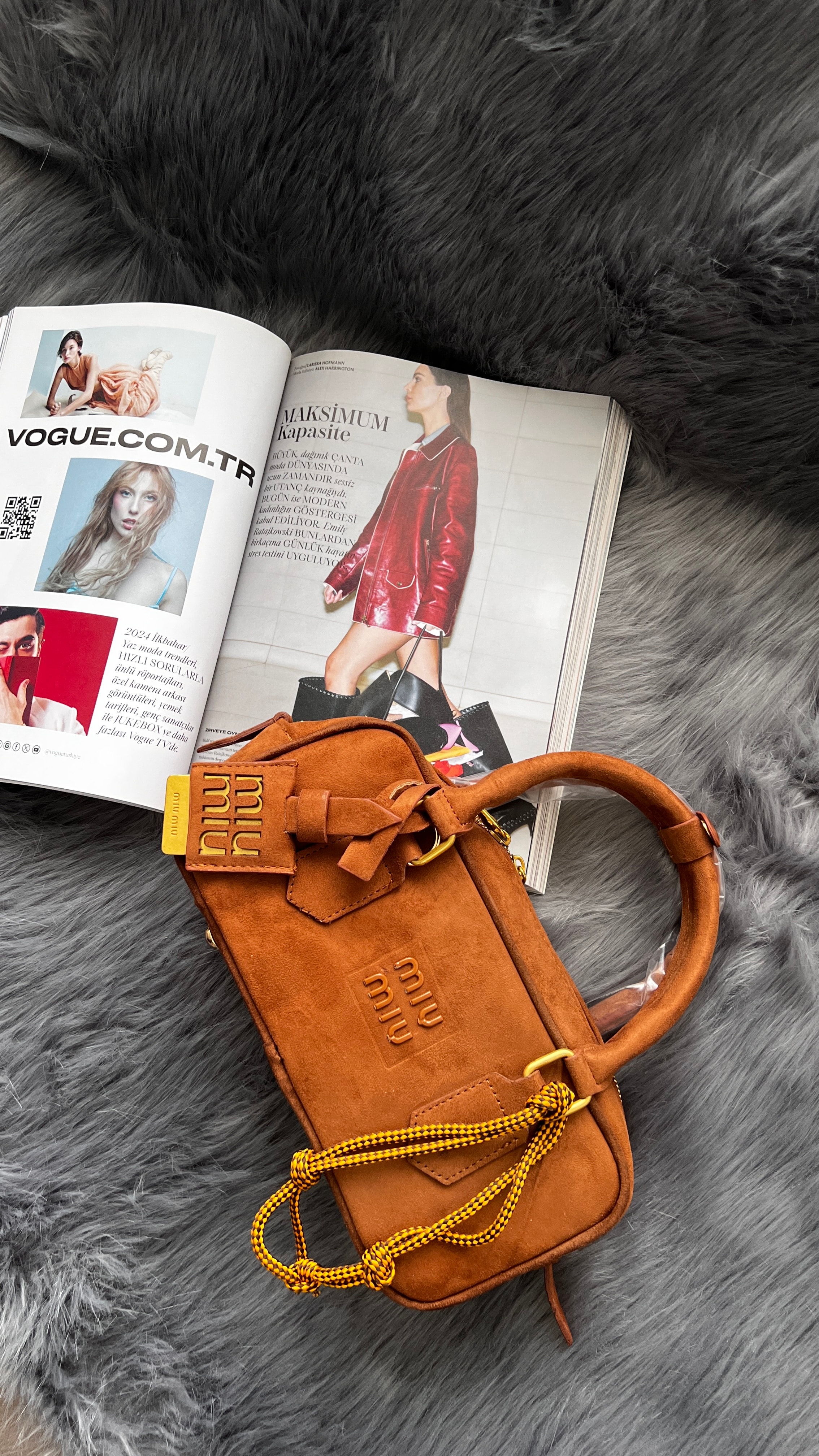 MiuMiu Süet Arcadie Taba 