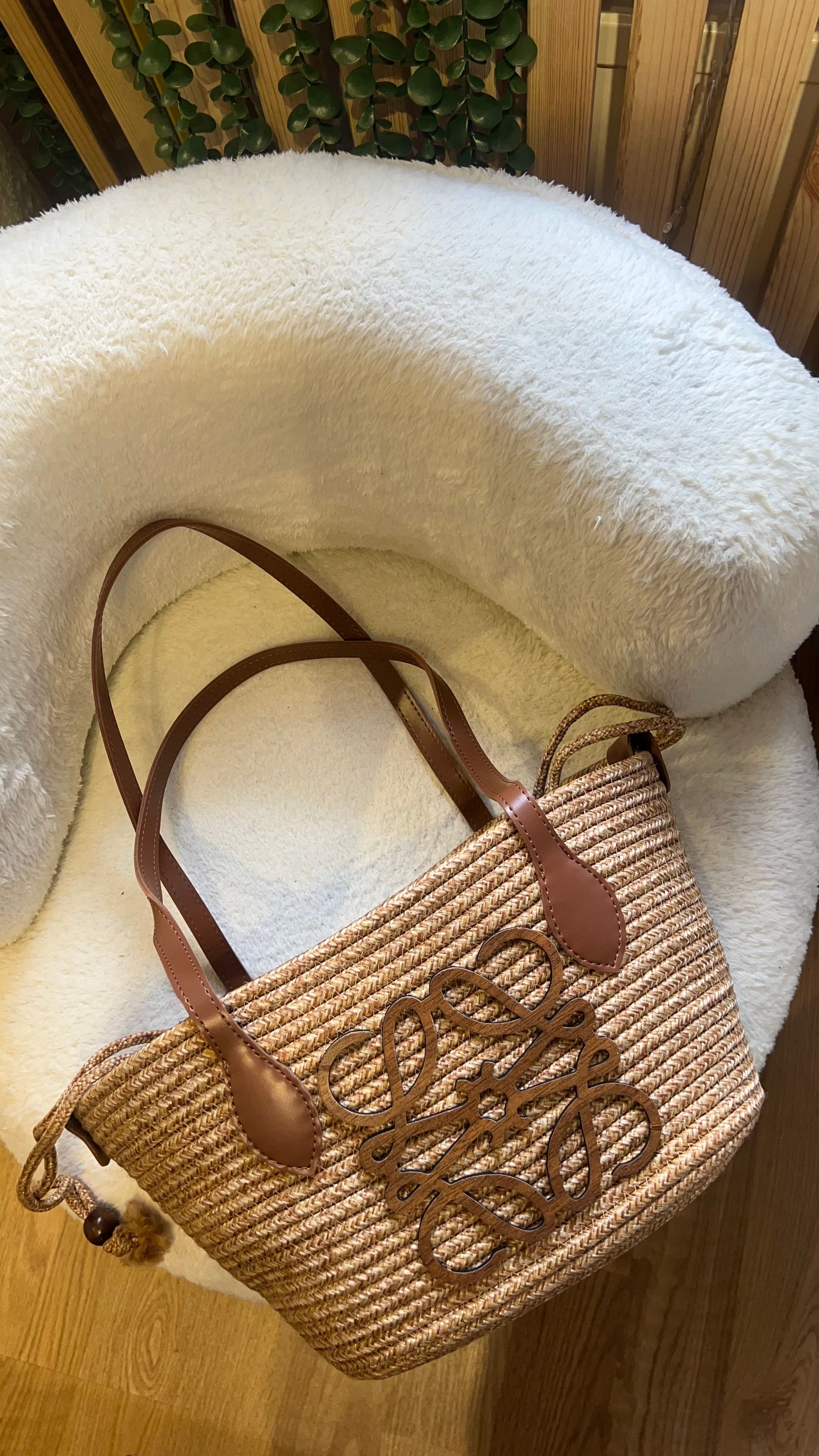 LOEWE JÜT&TABA 