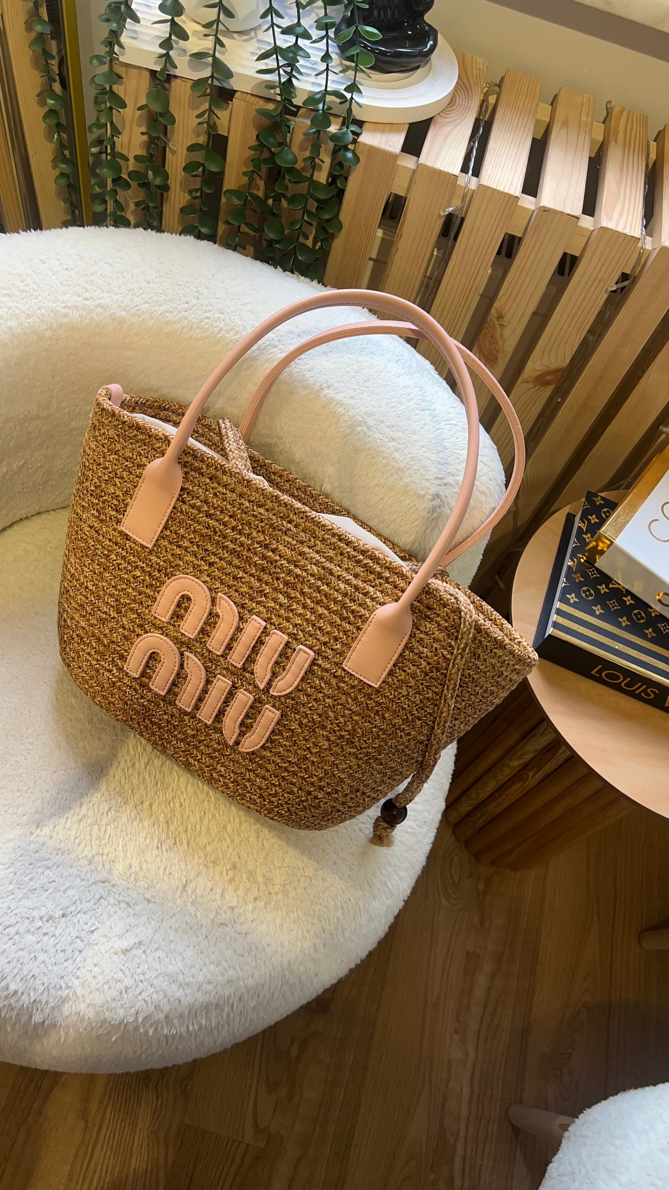 MİUMİU JÜT&PUDRA