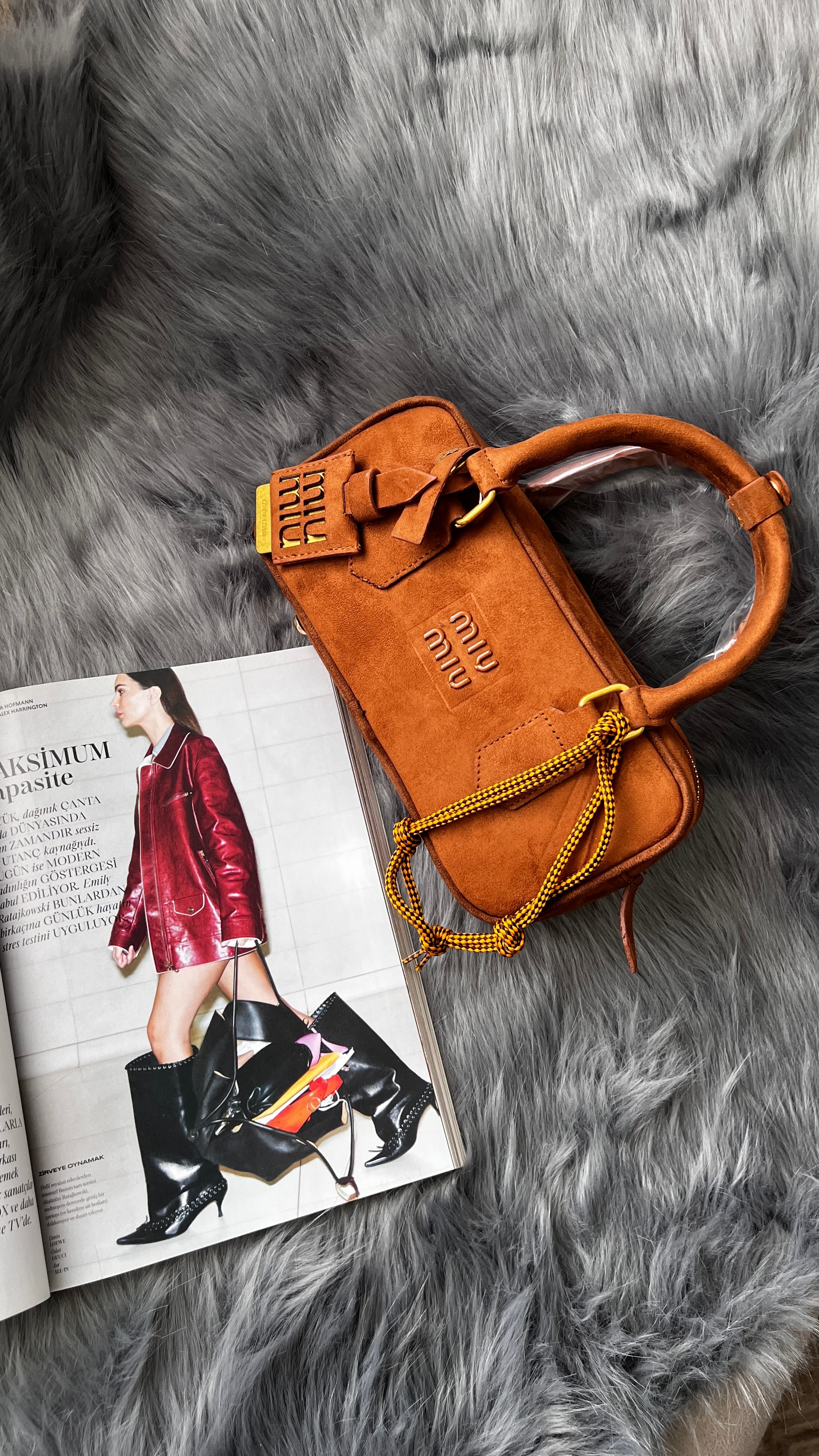 MiuMiu Süet Arcadie Taba 