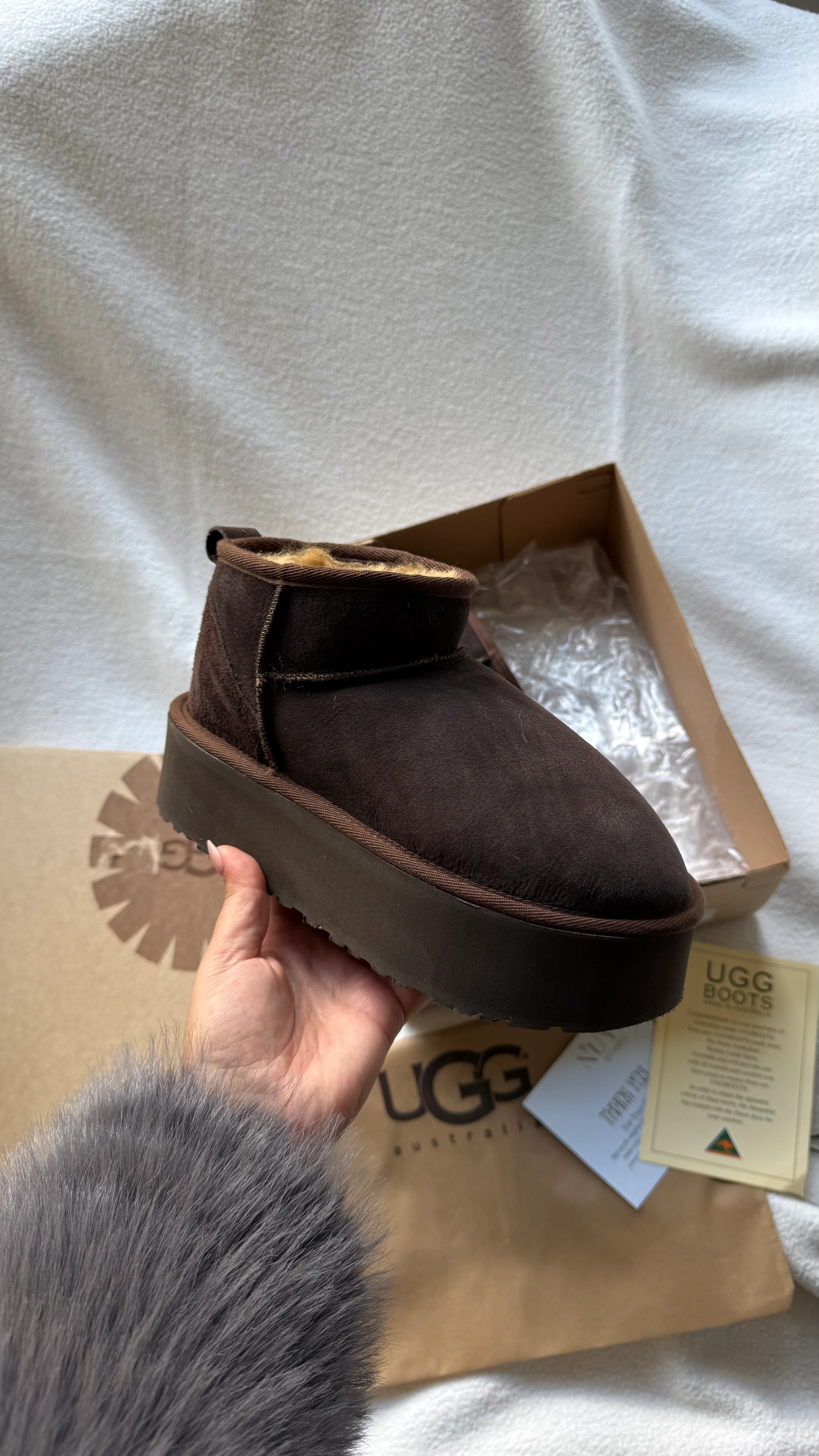 UGG MİNİ PLATFORM ACI KAHVE (GERÇEK KÜRK-GERÇEK DERİ)- DAR KALIP