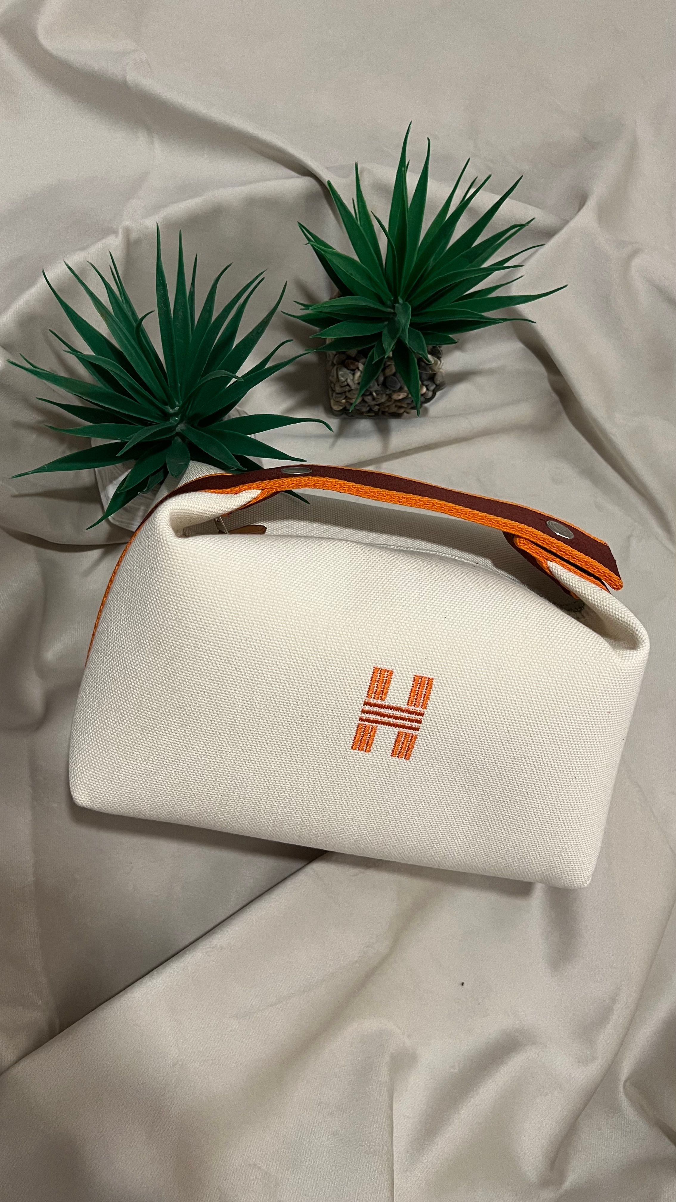 HERMES New Co.