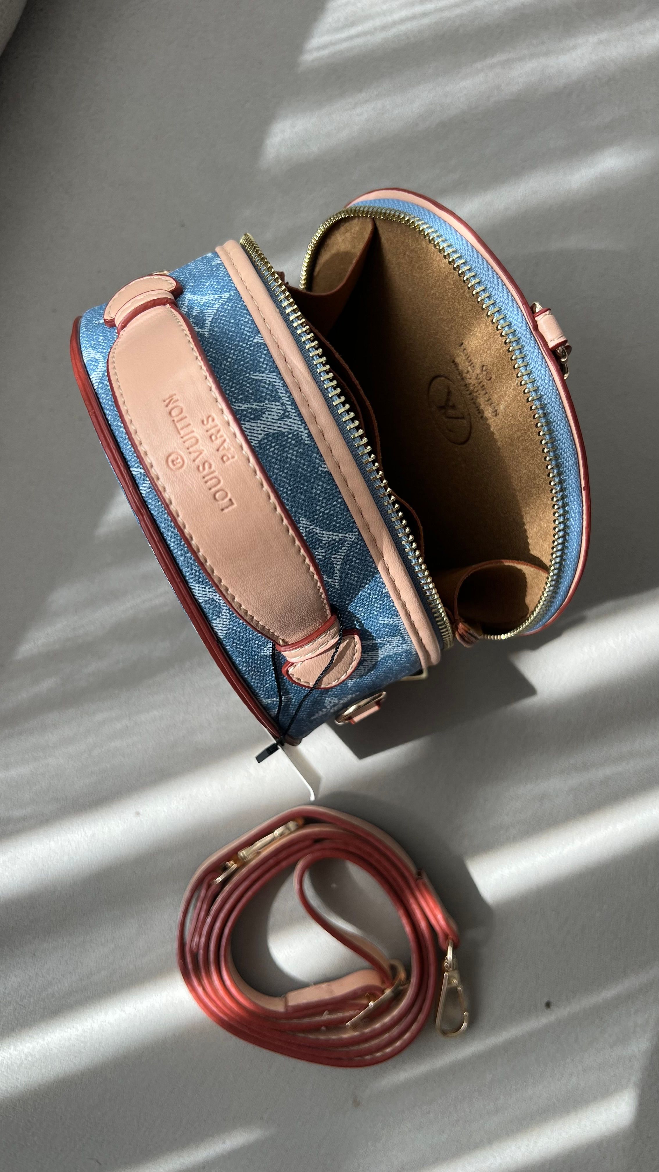 LV Boitte BAG -Açık KOT Rengi & Krem