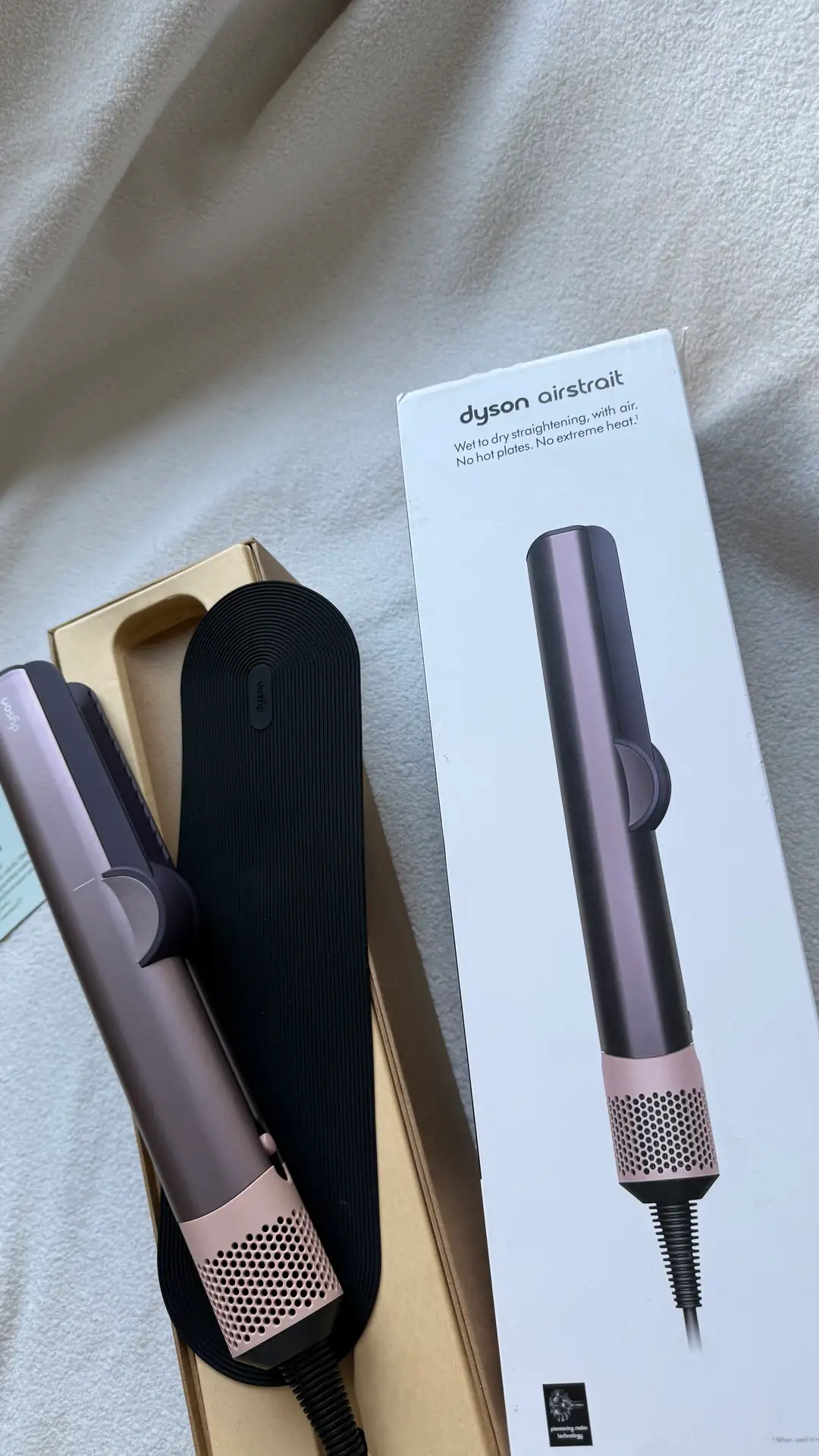 Dyson Airstrait™ Jasper Plum
