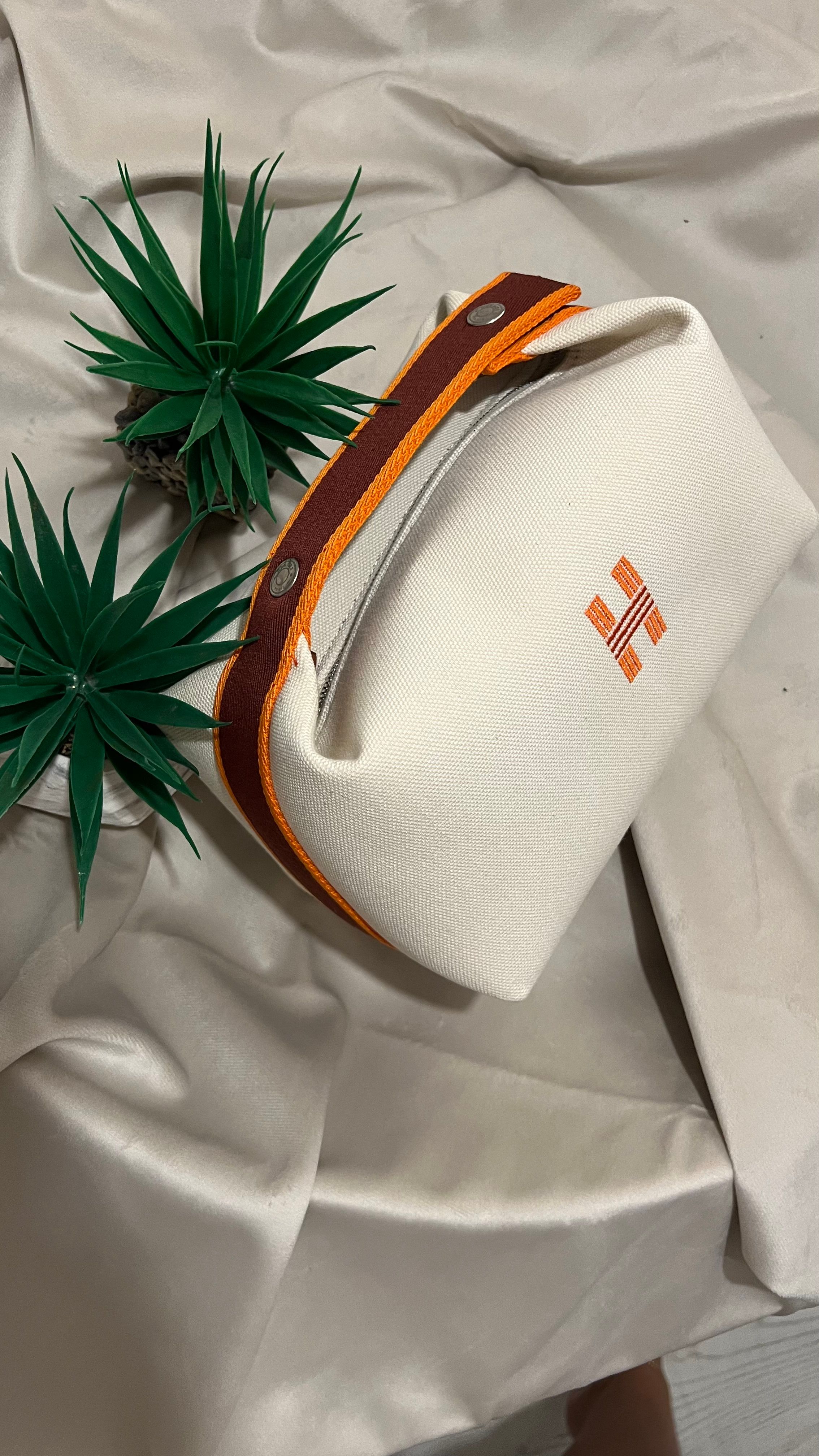 HERMES New Co.