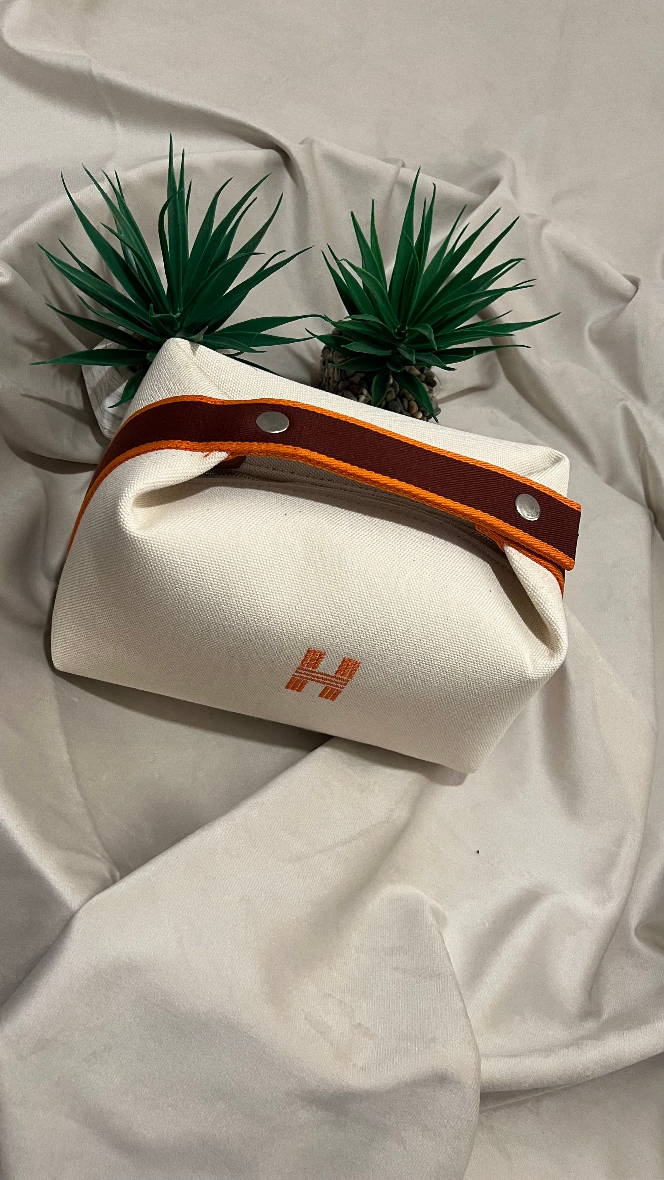 HERMES New Co.