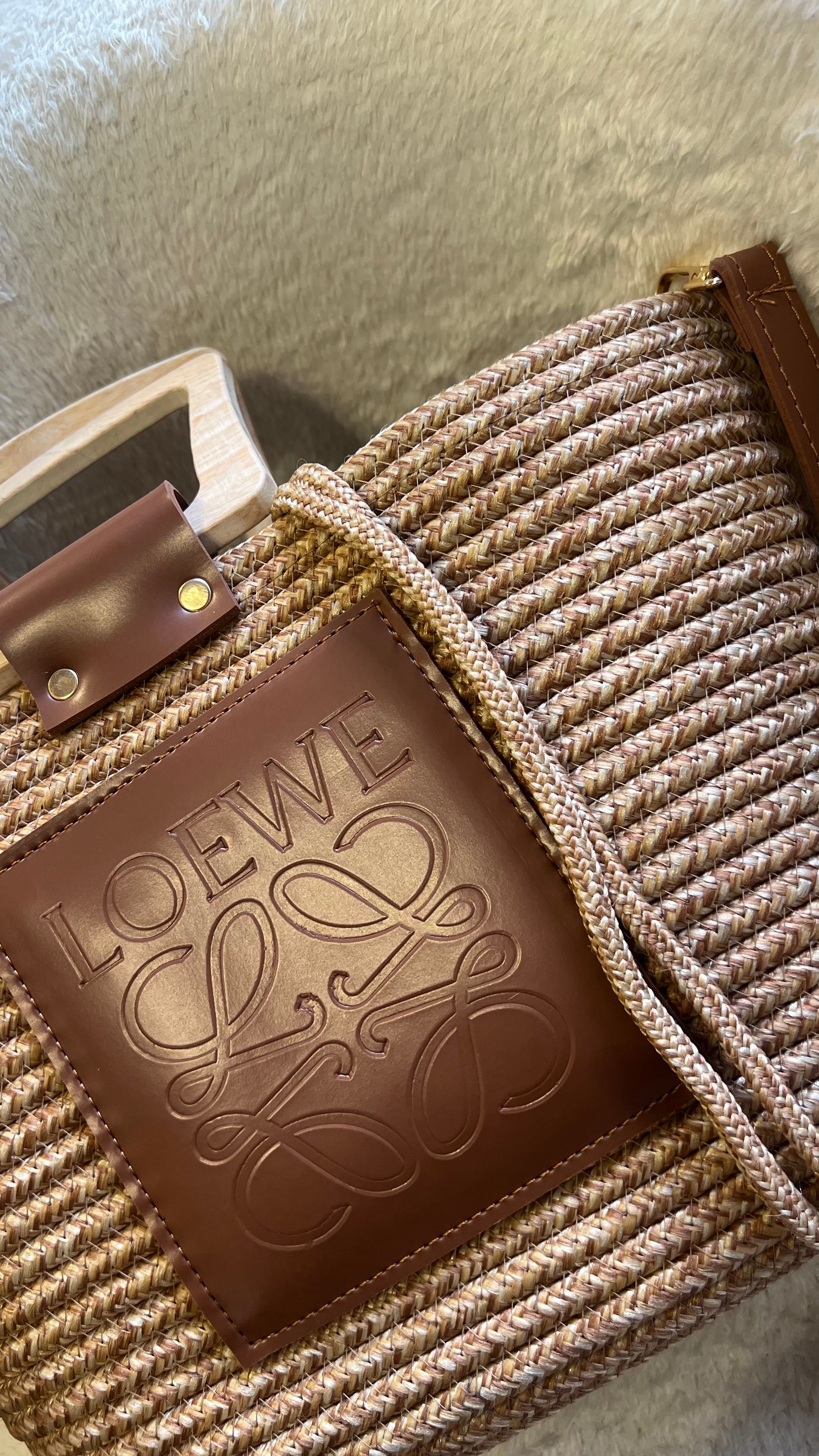 LOEWE JÜT&TABA