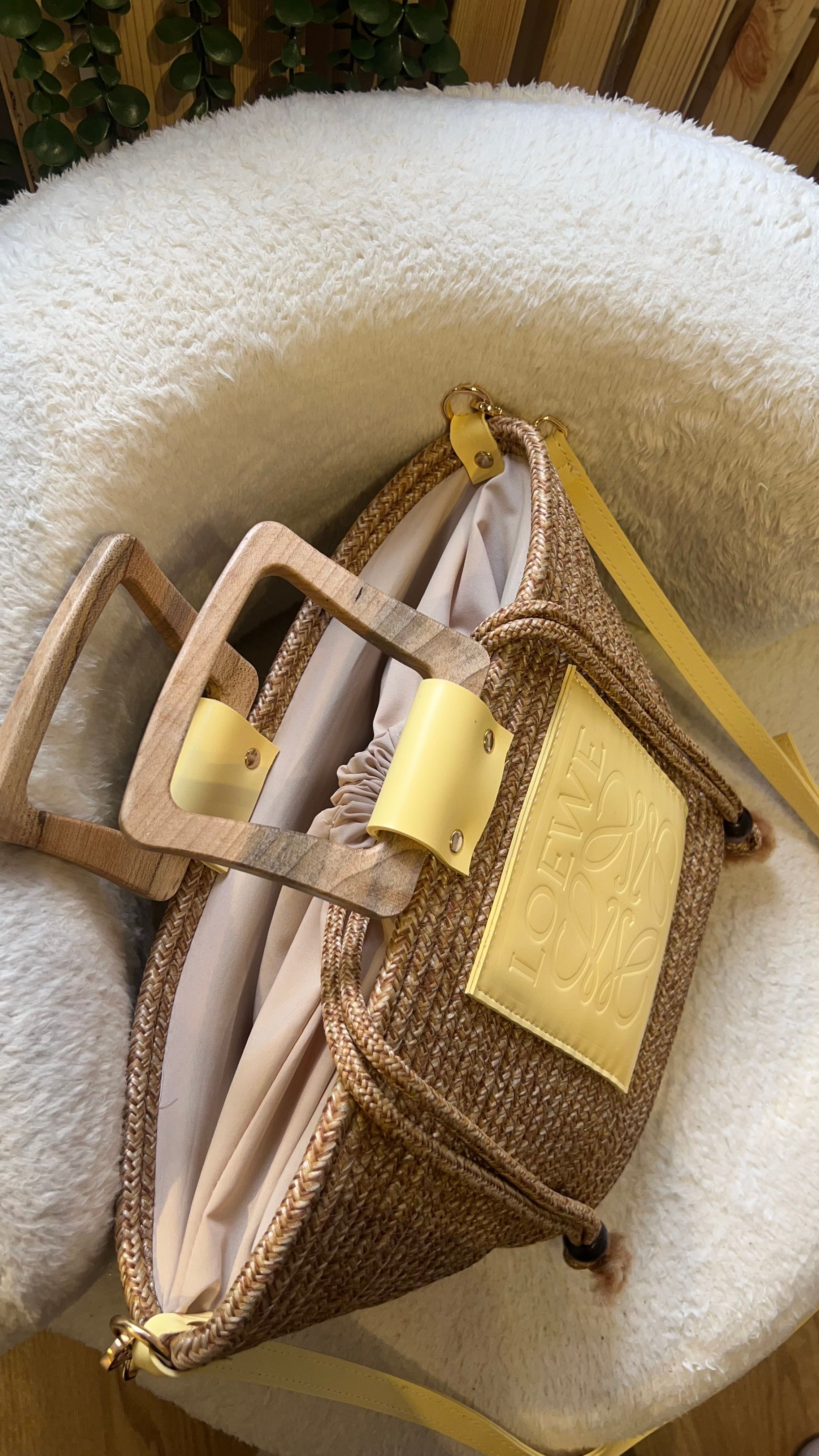 LOEWE JÜT&SARI