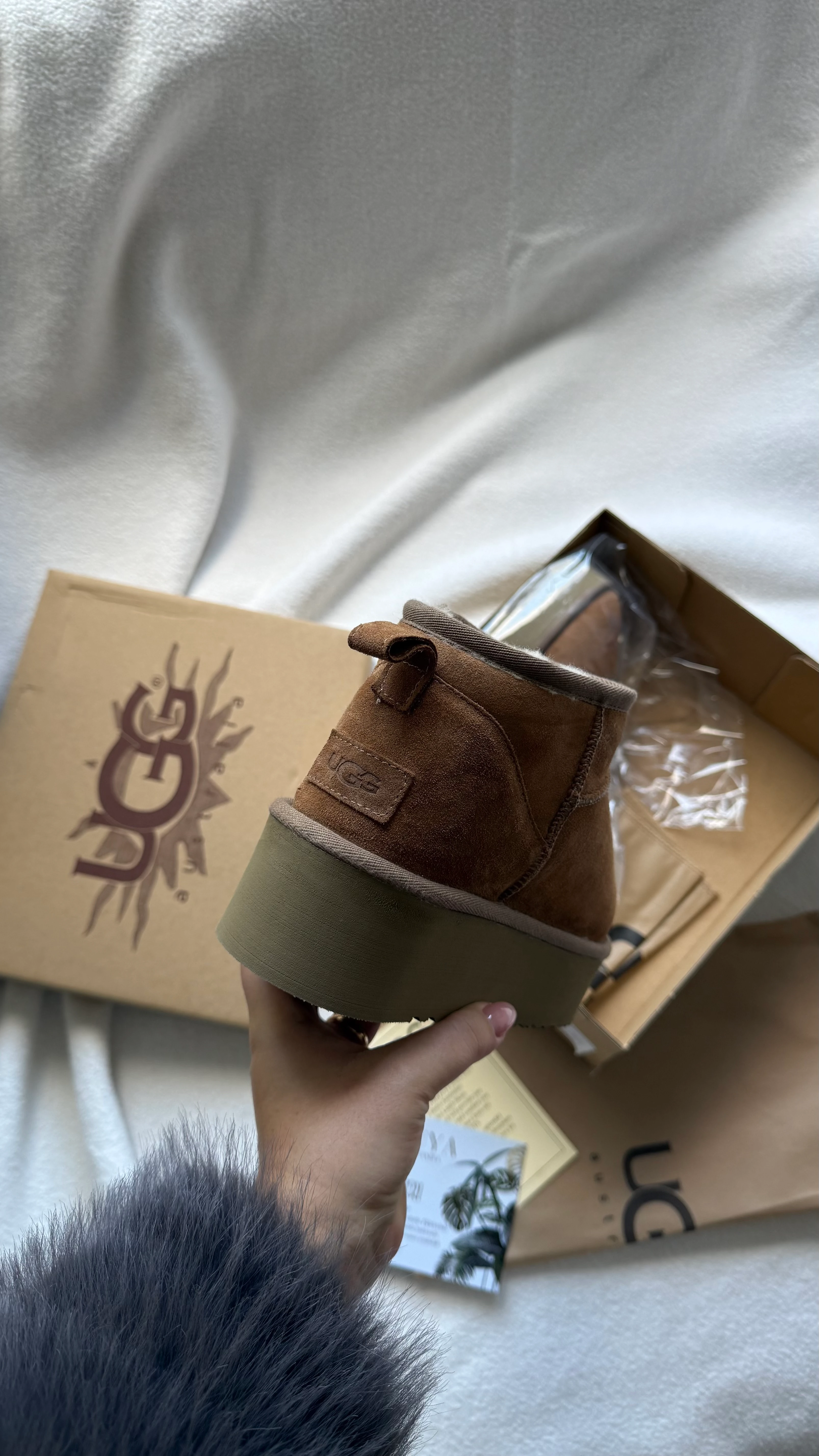 UGG MİNİ PLATFORM KESTANE (GERÇEK KÜRK-GERÇEK DERİ)- DAR KALIP