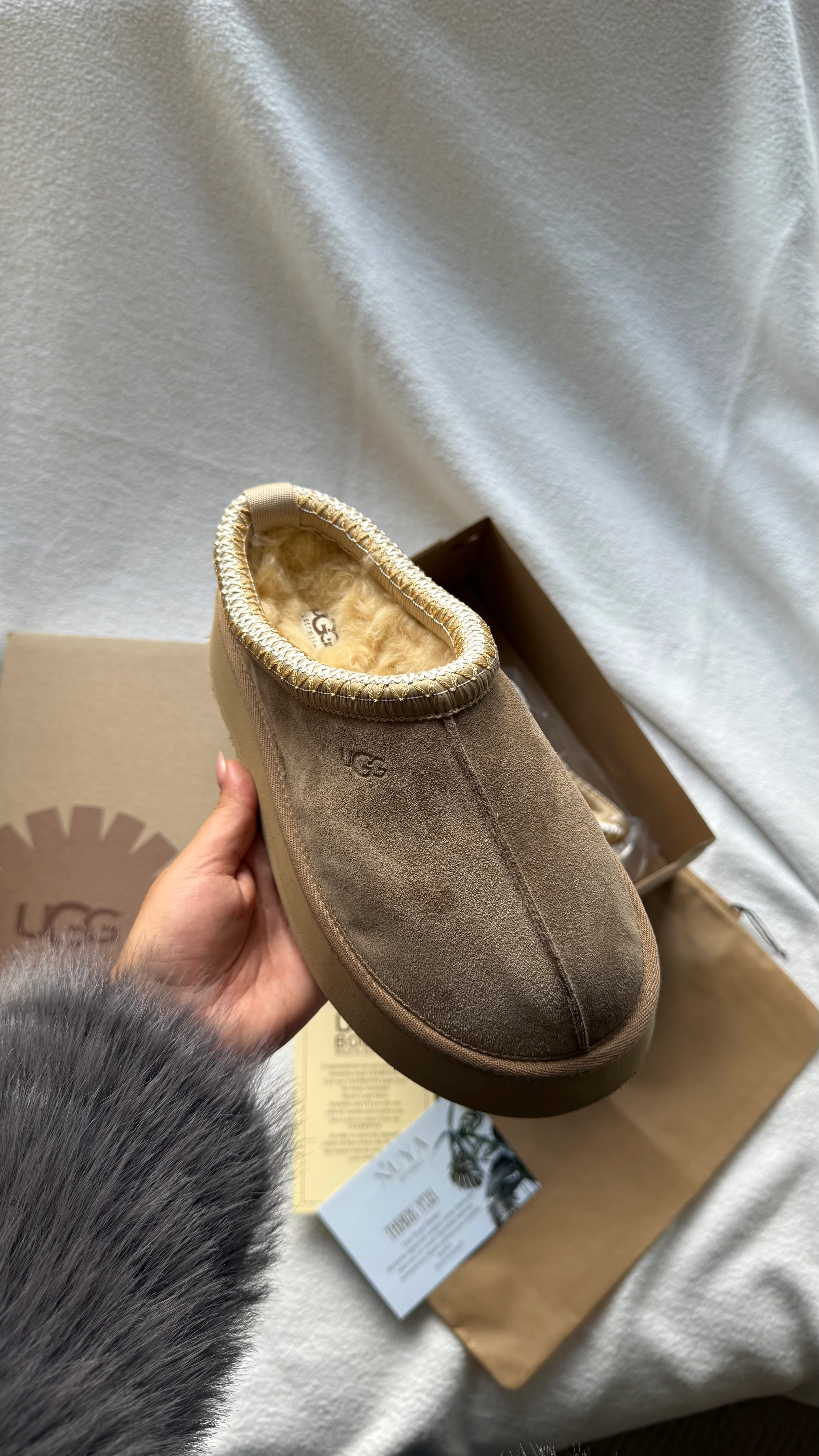 UGG TAZZ VİZON (GERÇEK KÜRK/GERÇEK DERİ) - DAR KALIP