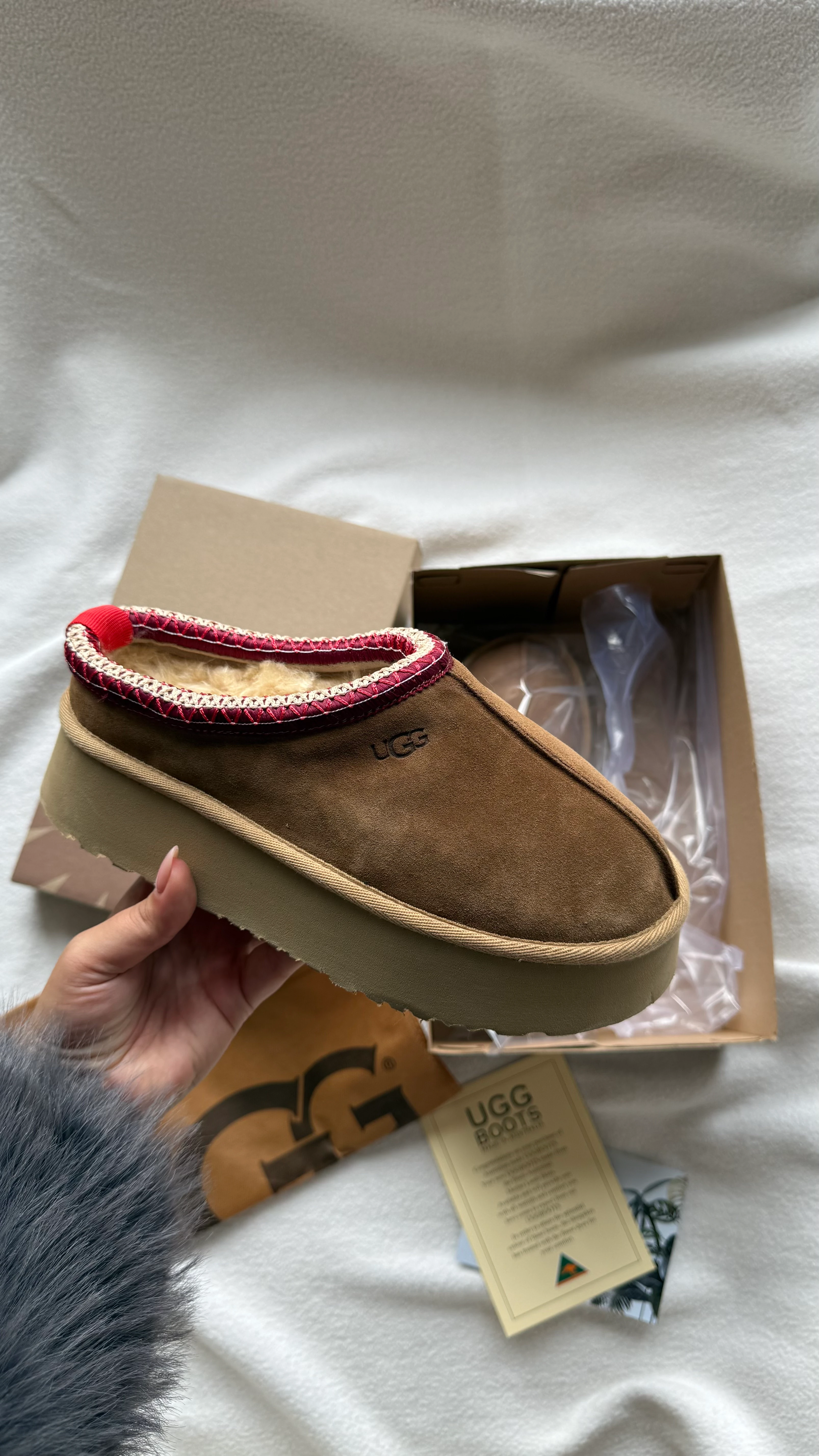 UGG TAZZ KESTANE (GERÇEK KÜRK/GERÇEK DERİ) - DAR KALIP