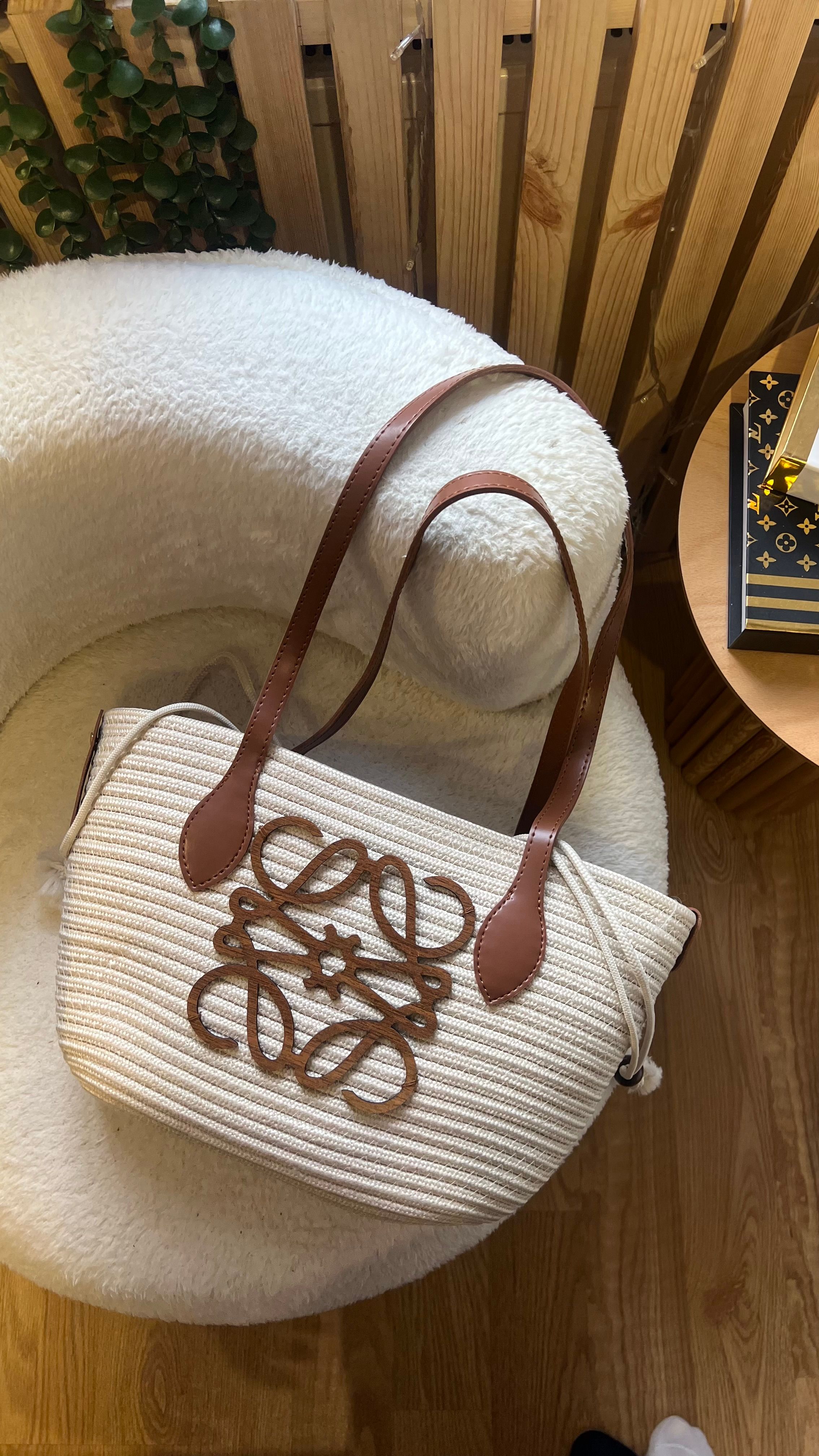 LOEWE KREM&TABA