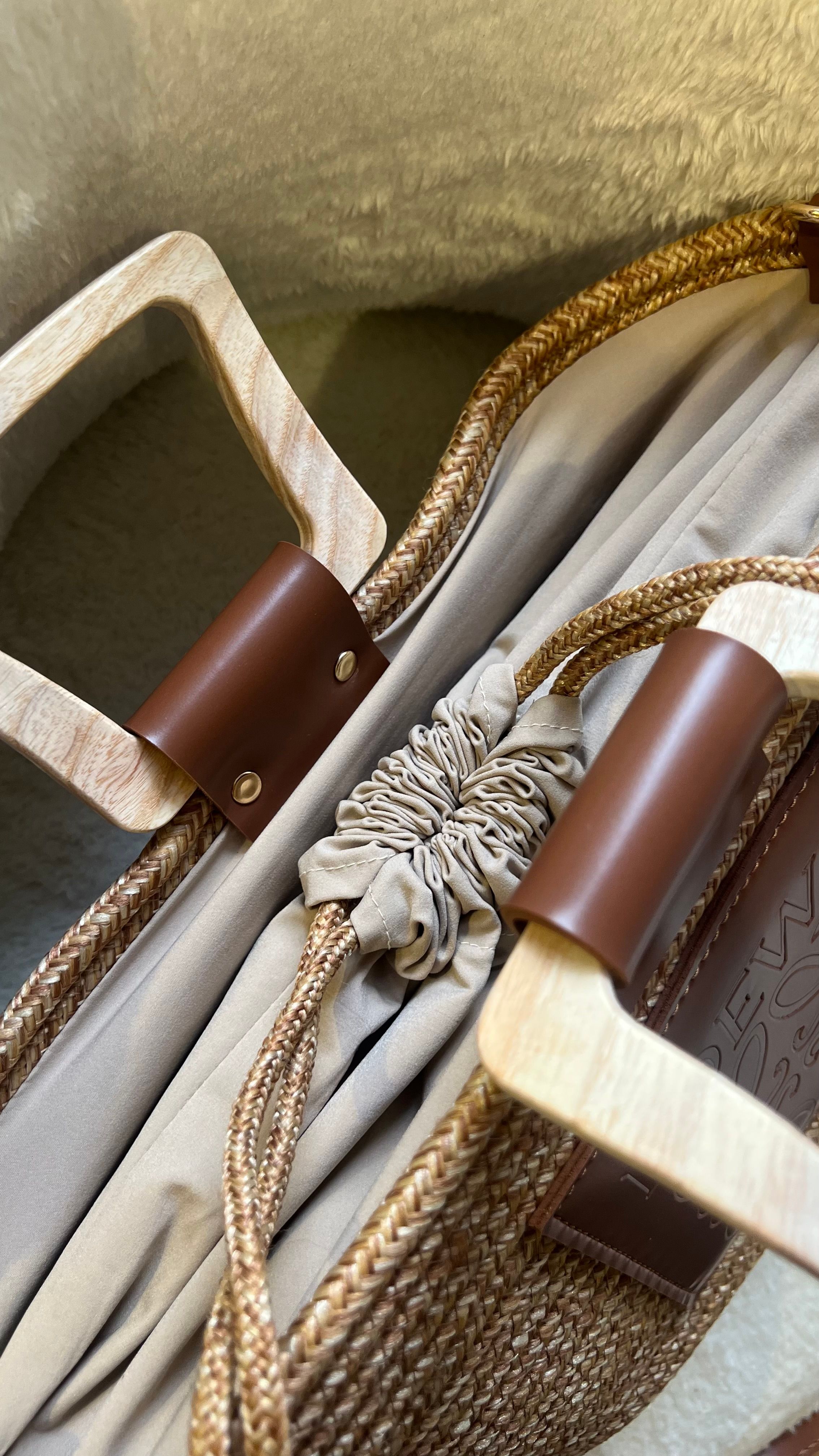 LOEWE JÜT&TABA