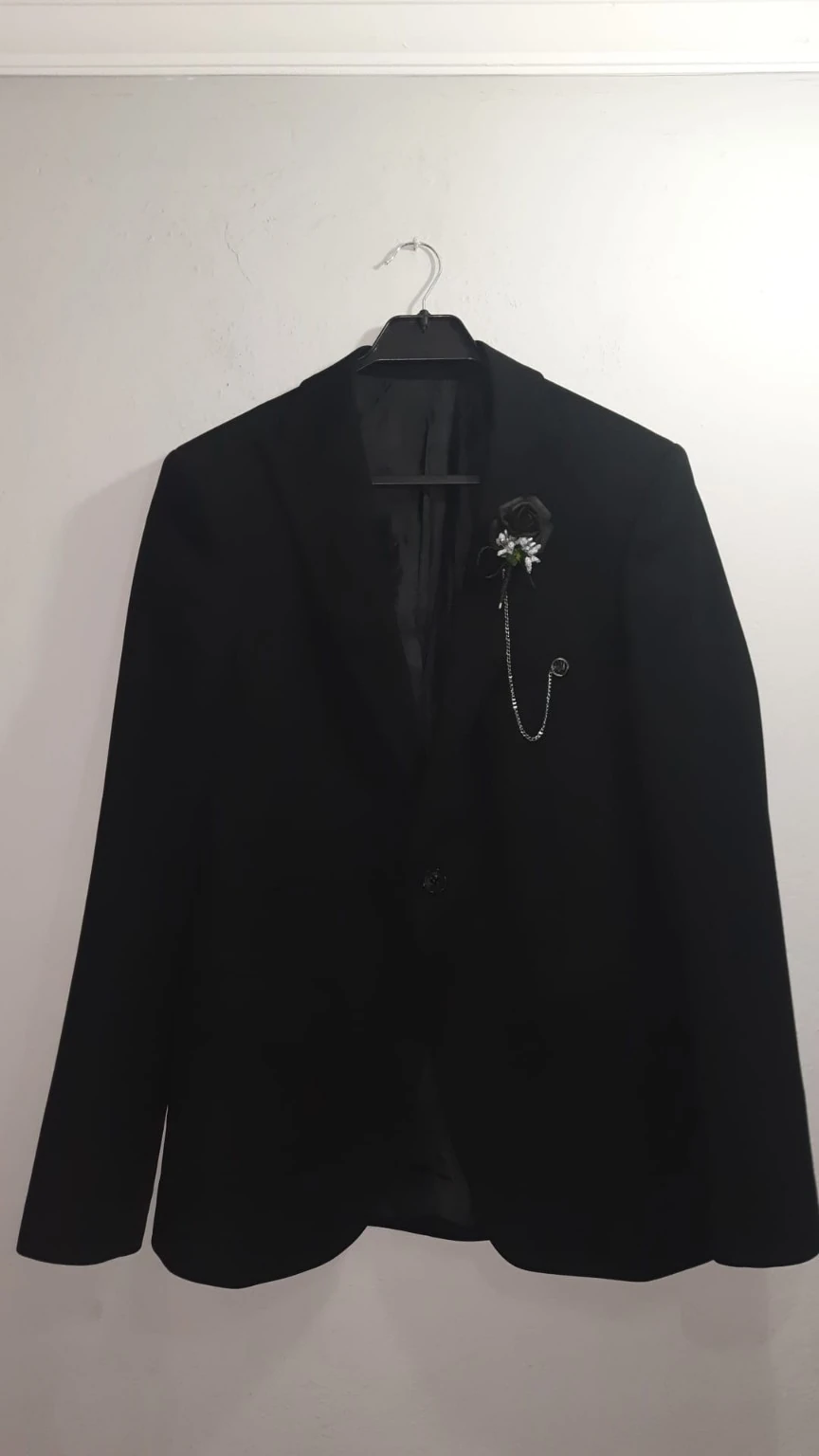 Siyah takım elbise cruveze ceket