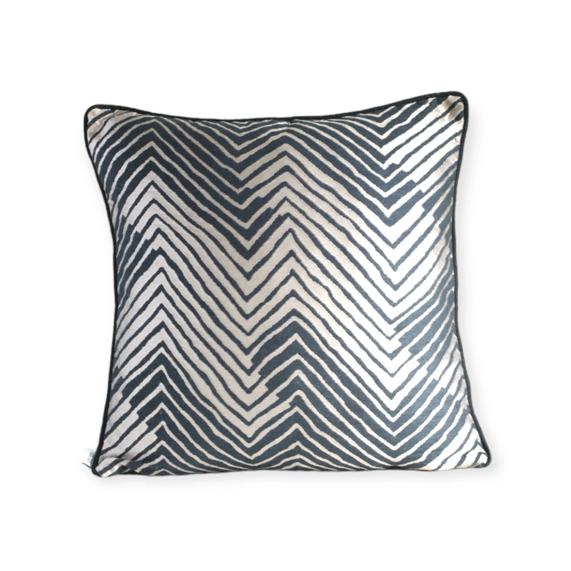 Desenli Kare Yastık Kılıfı