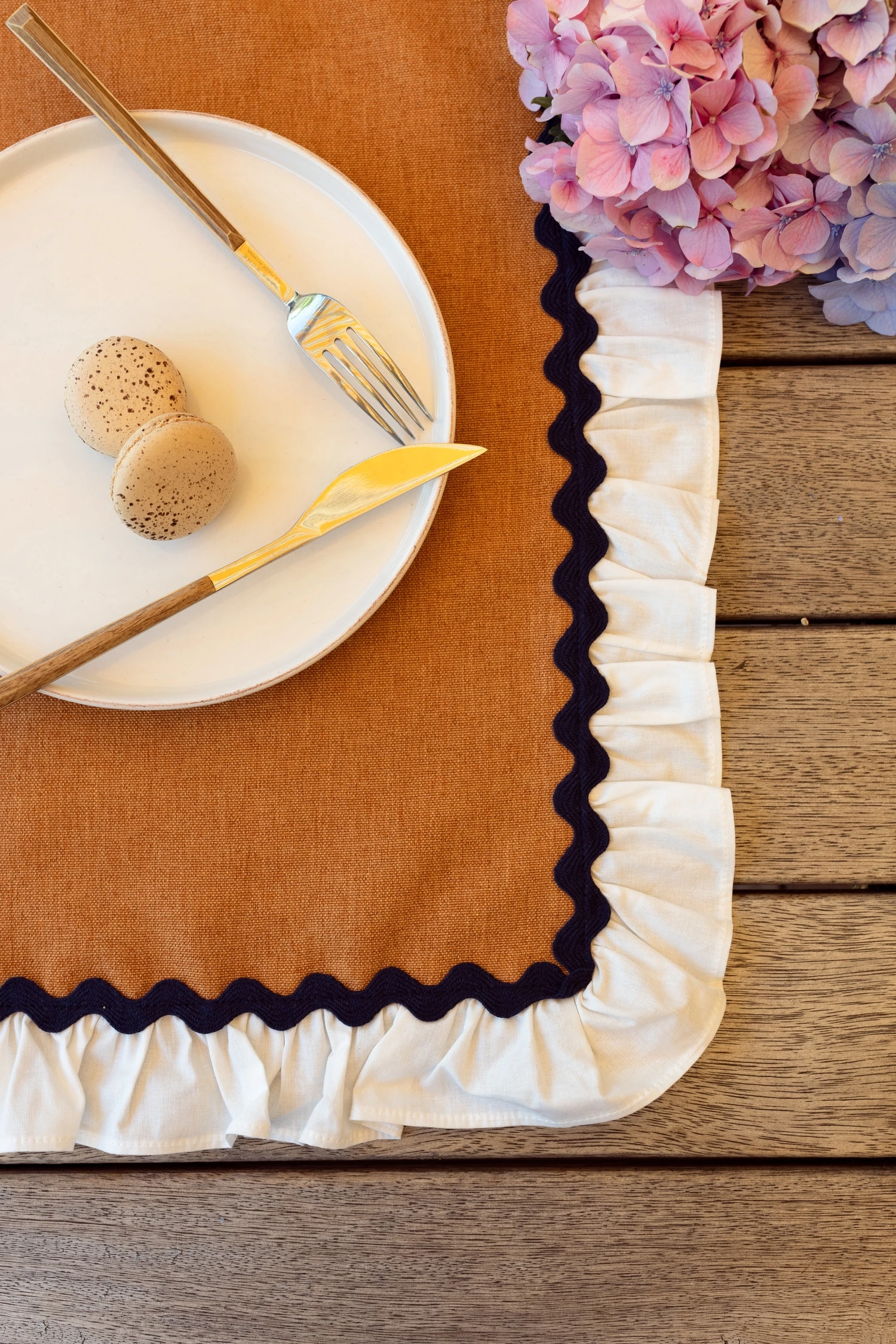 Fırfırlı Amerikan Servis