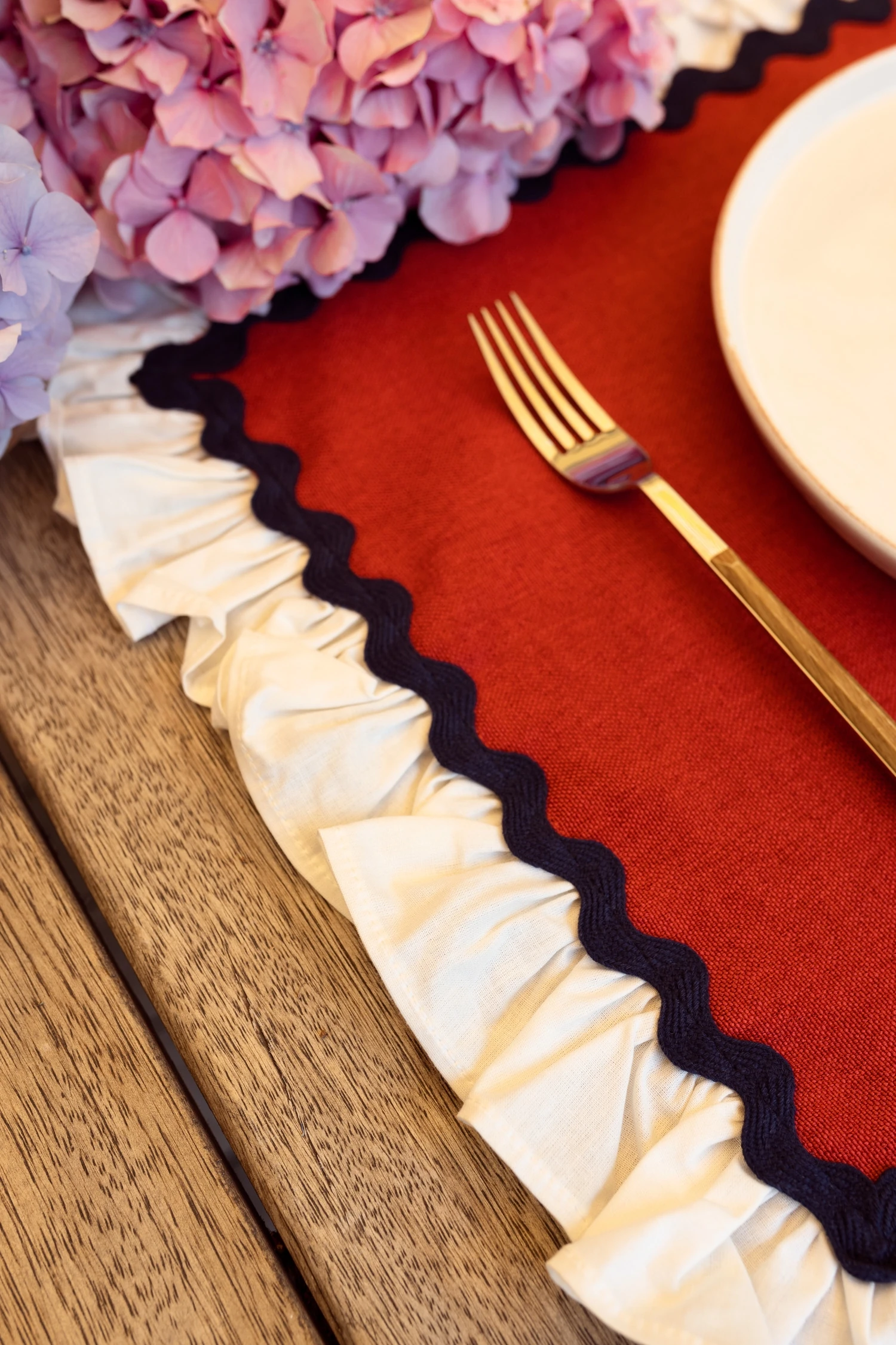 Fırfırlı Amerikan Servis