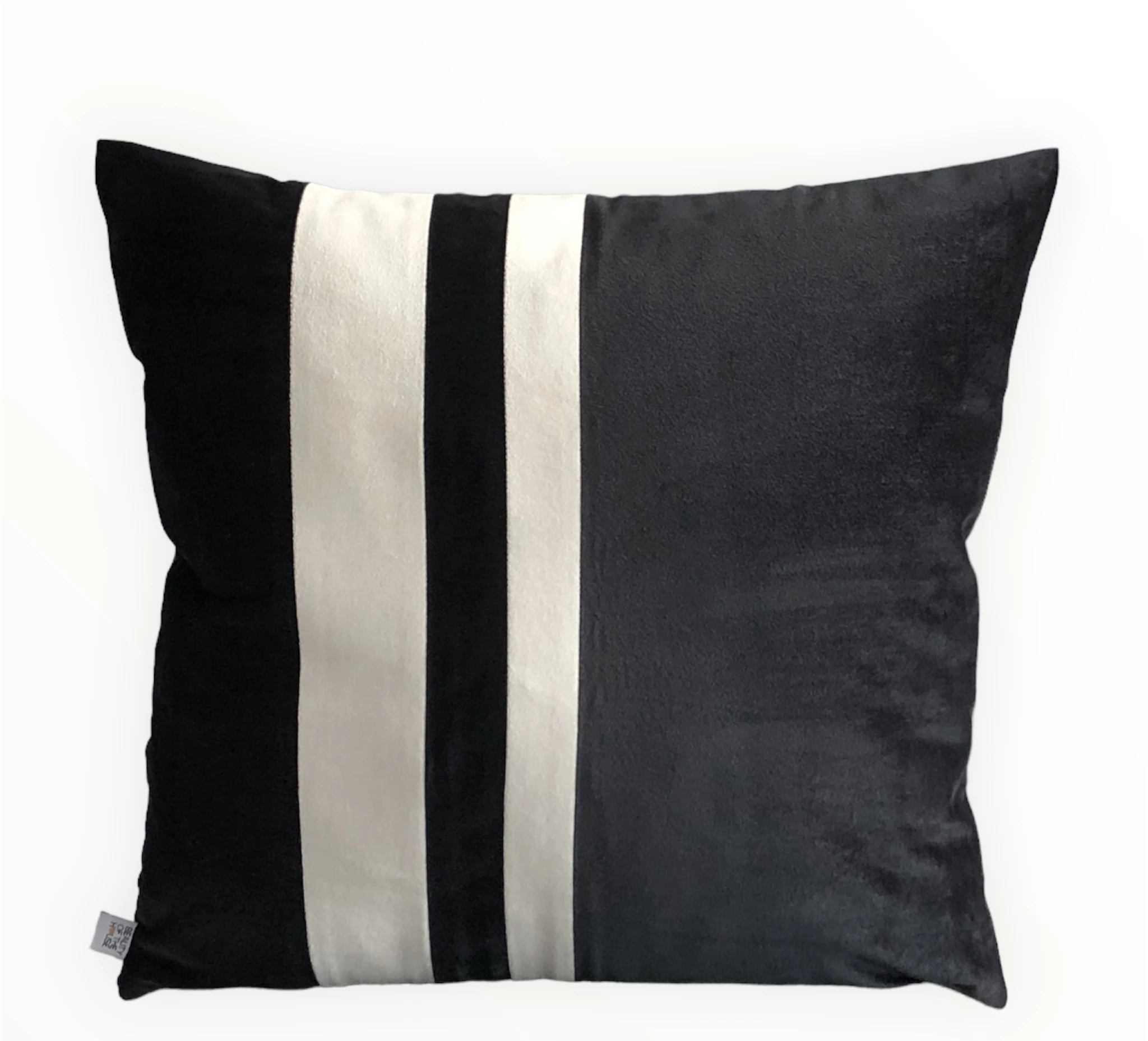 Black & White Collection Kadife Biyeli Kırlent Kılıfı