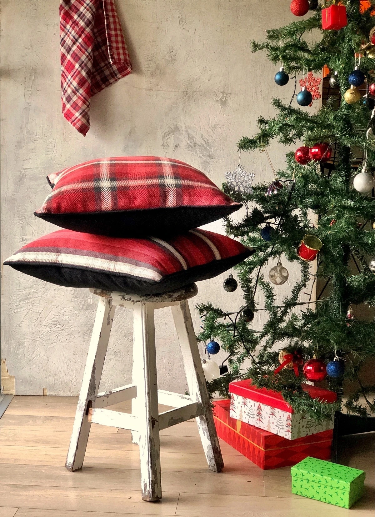 Plaid Çizgili Yastık